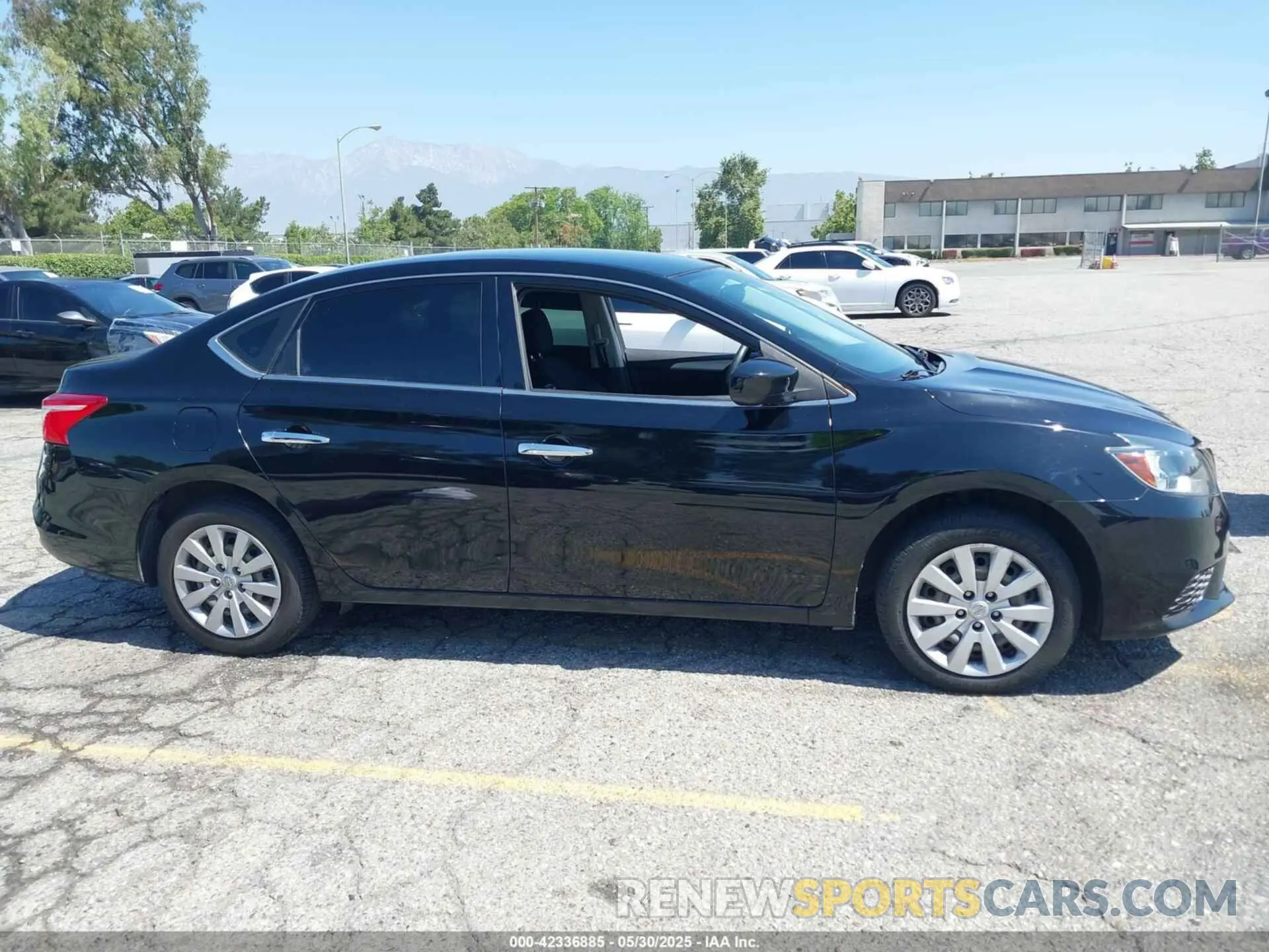 13 fotografías del automóvil dañado 3N1AB7AP2KY354861 NISSAN SENTRA 2019