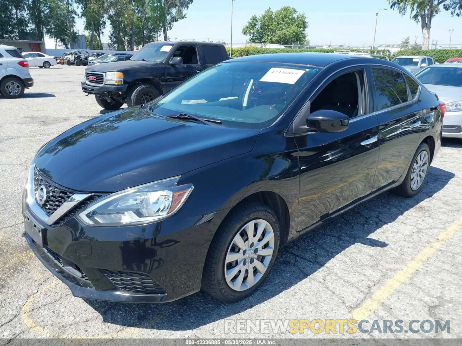2 fotografías del automóvil dañado 3N1AB7AP2KY354861 NISSAN SENTRA 2019
