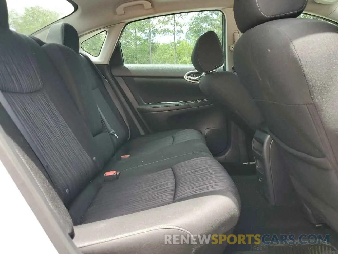 10 fotografías del automóvil dañado 3N1AB7AP2KY370400 NISSAN SENTRA 2019