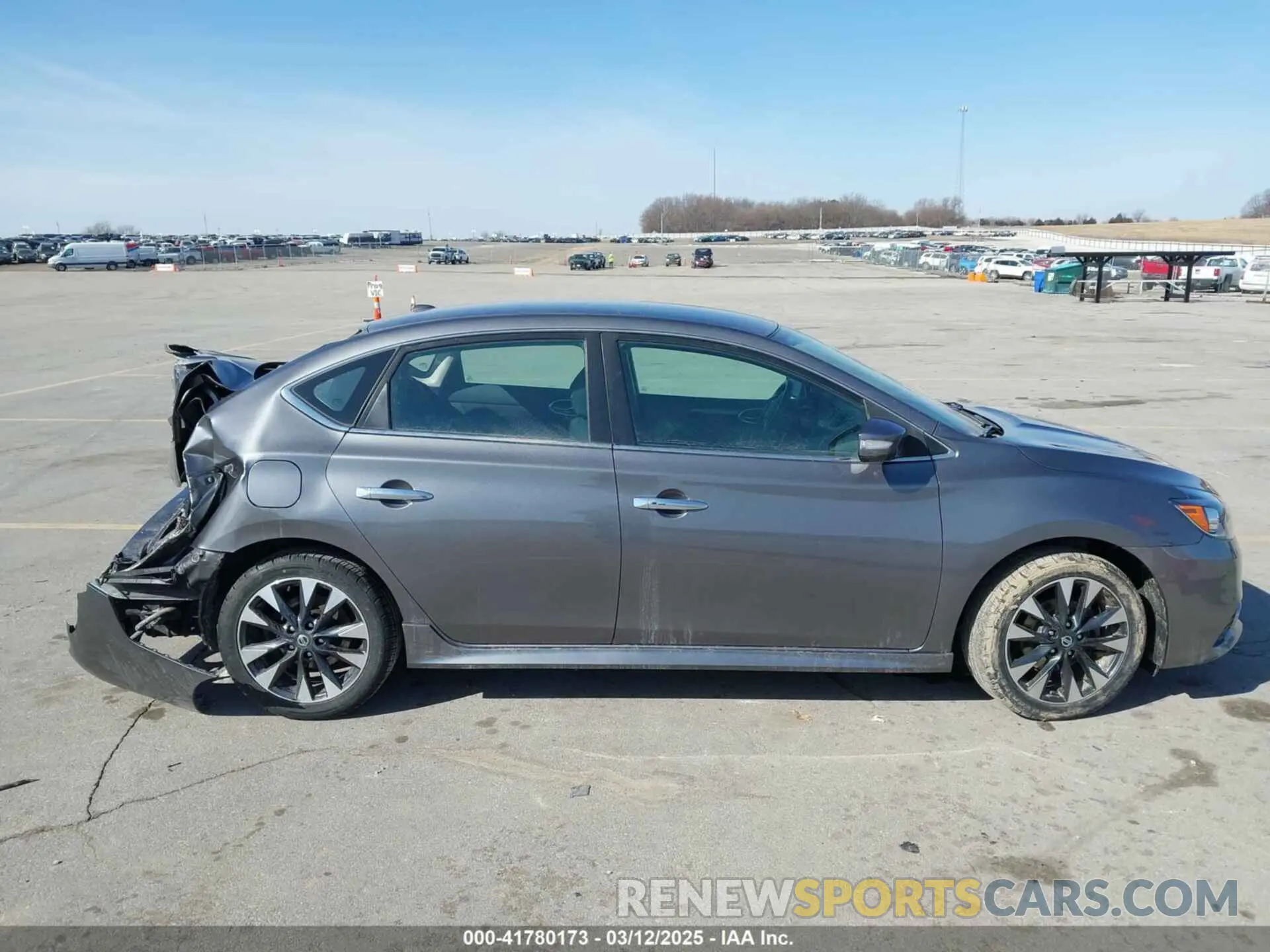 13 fotografías del automóvil dañado 3N1AB7AP2KY382191 NISSAN SENTRA 2019