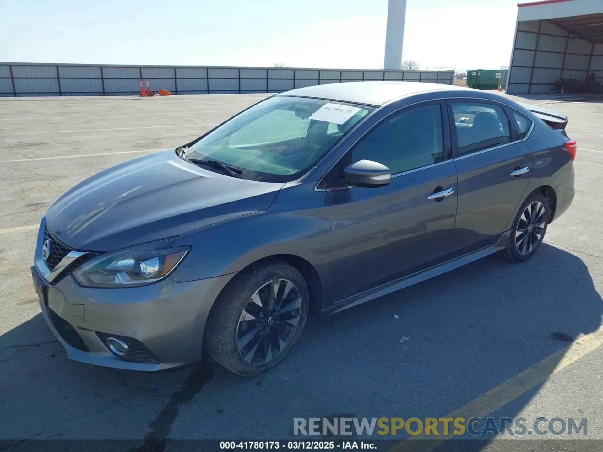 2 fotografías del automóvil dañado 3N1AB7AP2KY382191 NISSAN SENTRA 2019