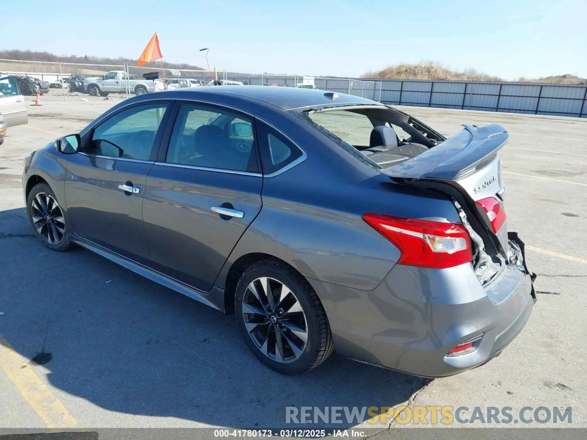 3 fotografías del automóvil dañado 3N1AB7AP2KY382191 NISSAN SENTRA 2019