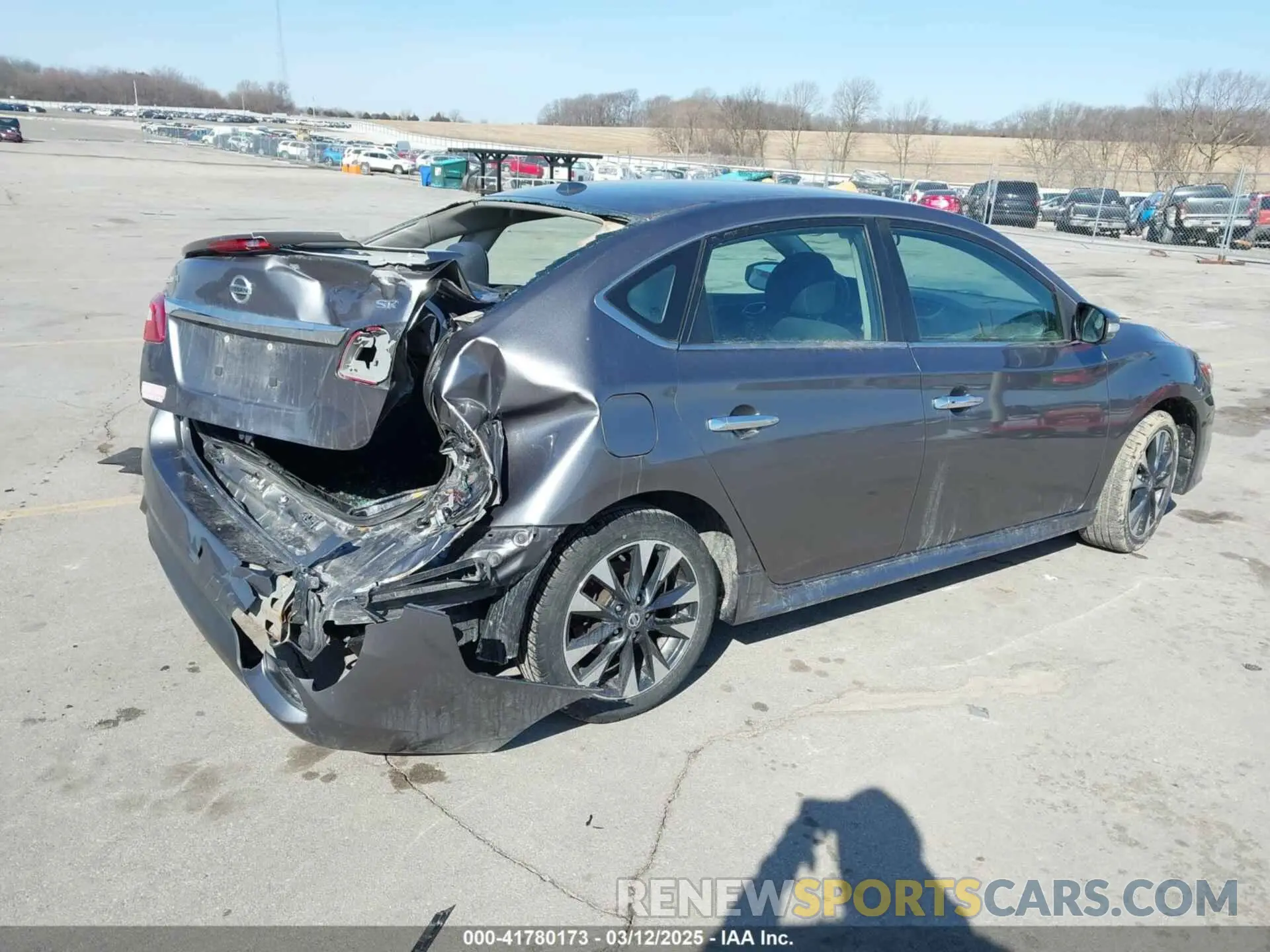4 fotografías del automóvil dañado 3N1AB7AP2KY382191 NISSAN SENTRA 2019