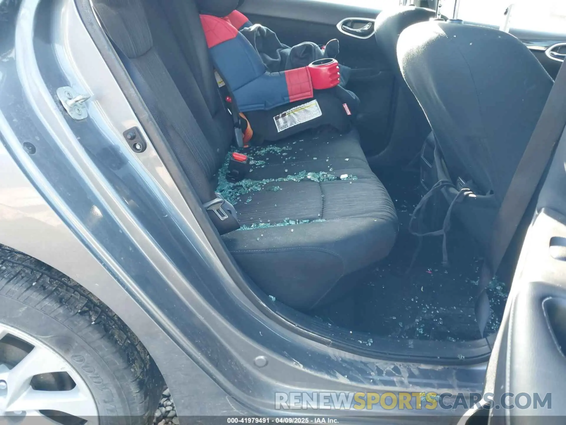 8 fotografías del automóvil dañado 3N1AB7AP2KY414394 NISSAN SENTRA 2019