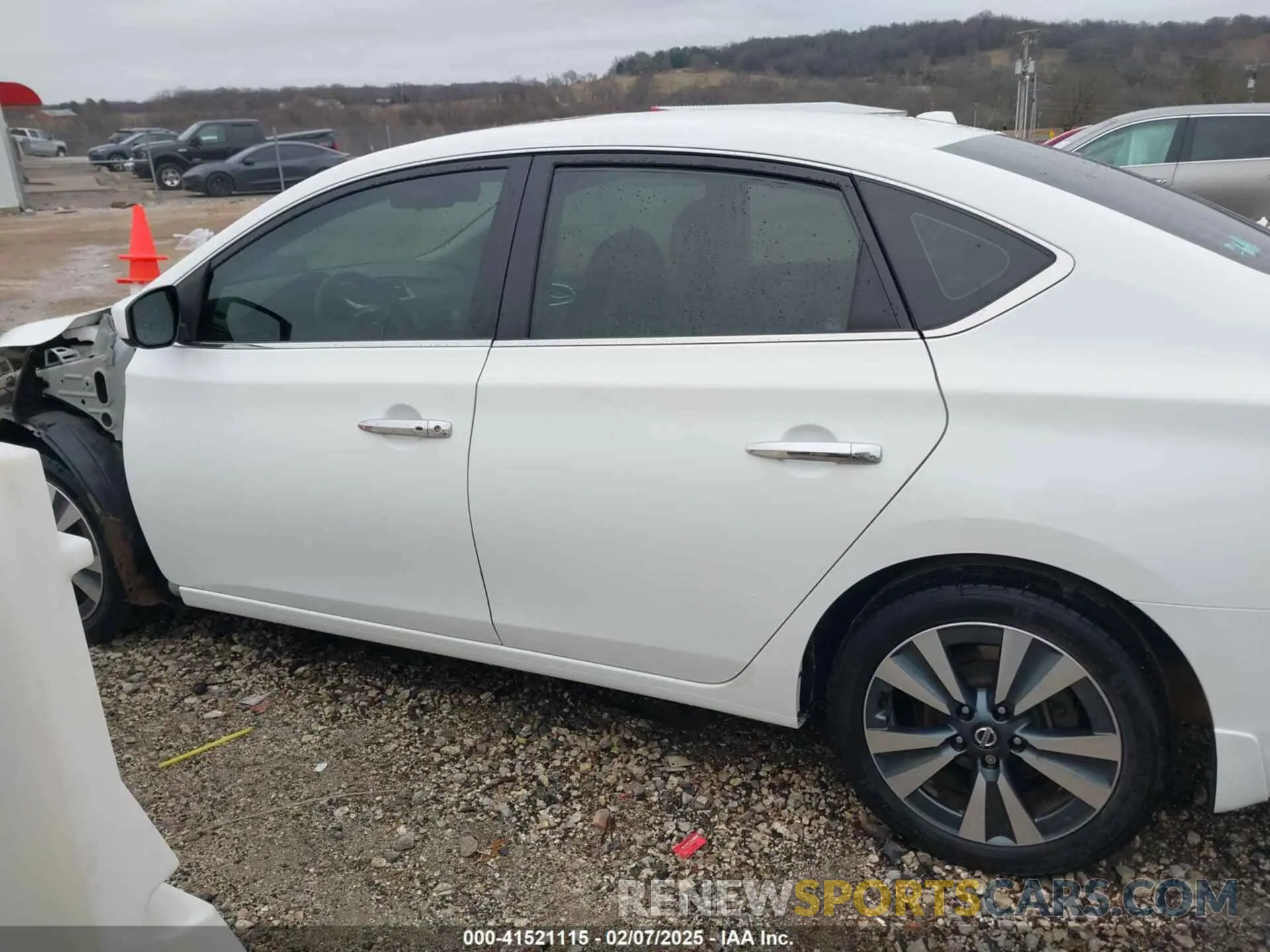 15 fotografías del automóvil dañado 3N1AB7AP3KY232557 NISSAN SENTRA 2019