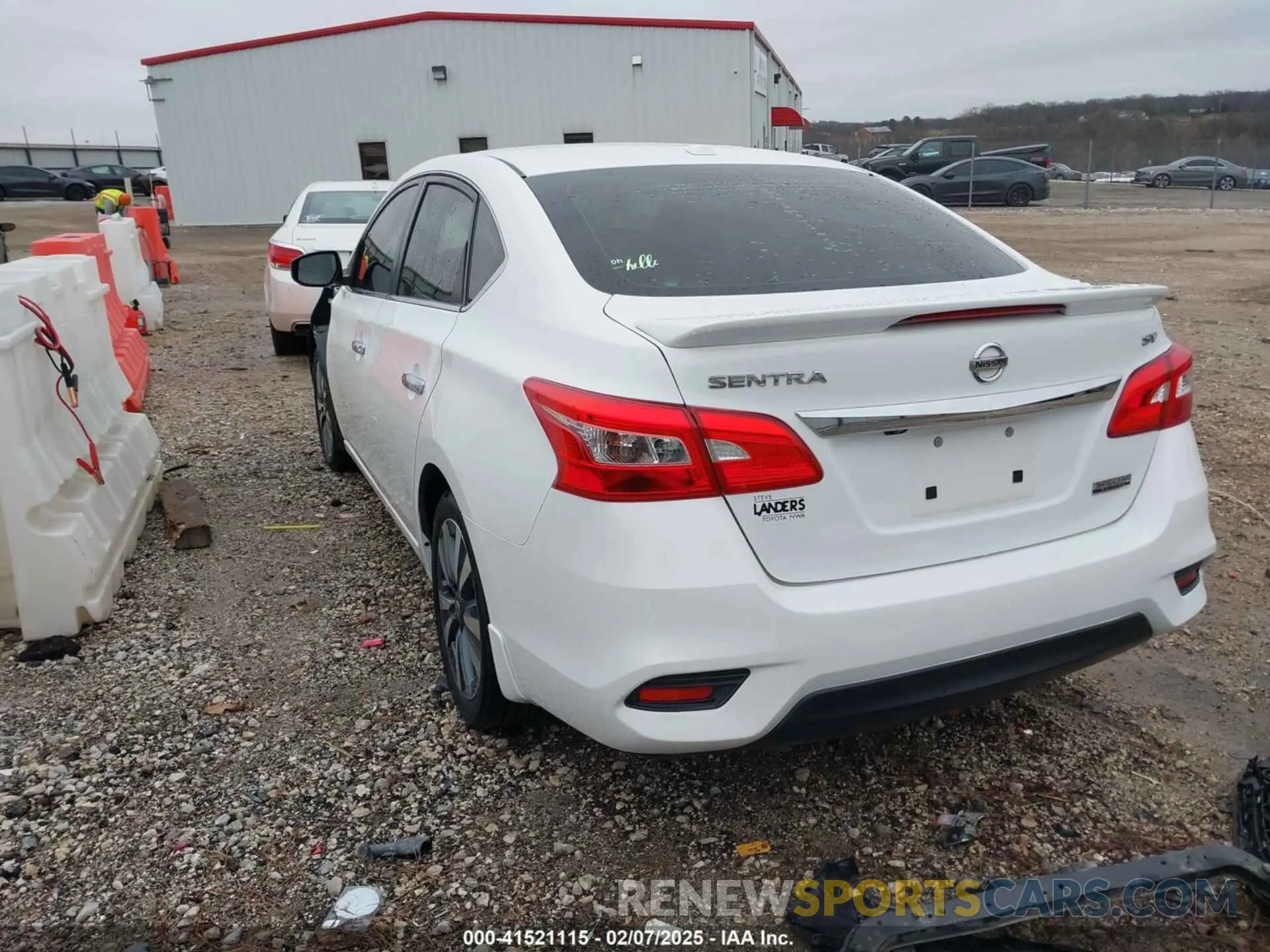 3 fotografías del automóvil dañado 3N1AB7AP3KY232557 NISSAN SENTRA 2019
