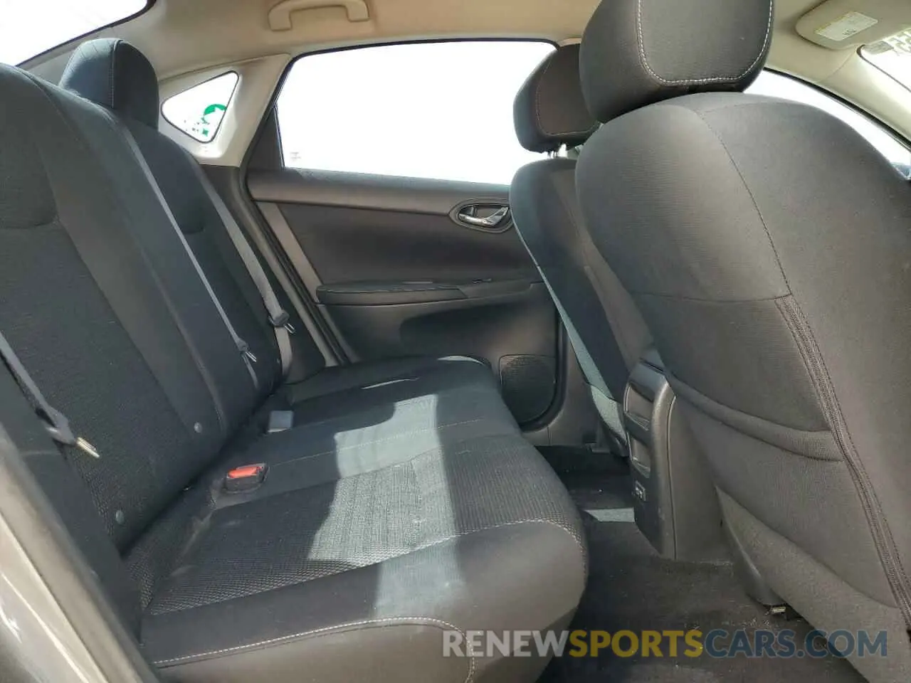10 fotografías del automóvil dañado 3N1AB7AP3KY236382 NISSAN SENTRA 2019