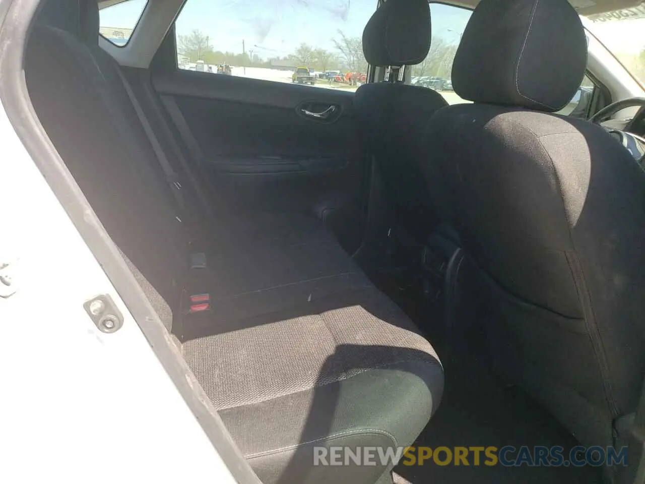 10 fotografías del automóvil dañado 3N1AB7AP3KY237158 NISSAN SENTRA 2019