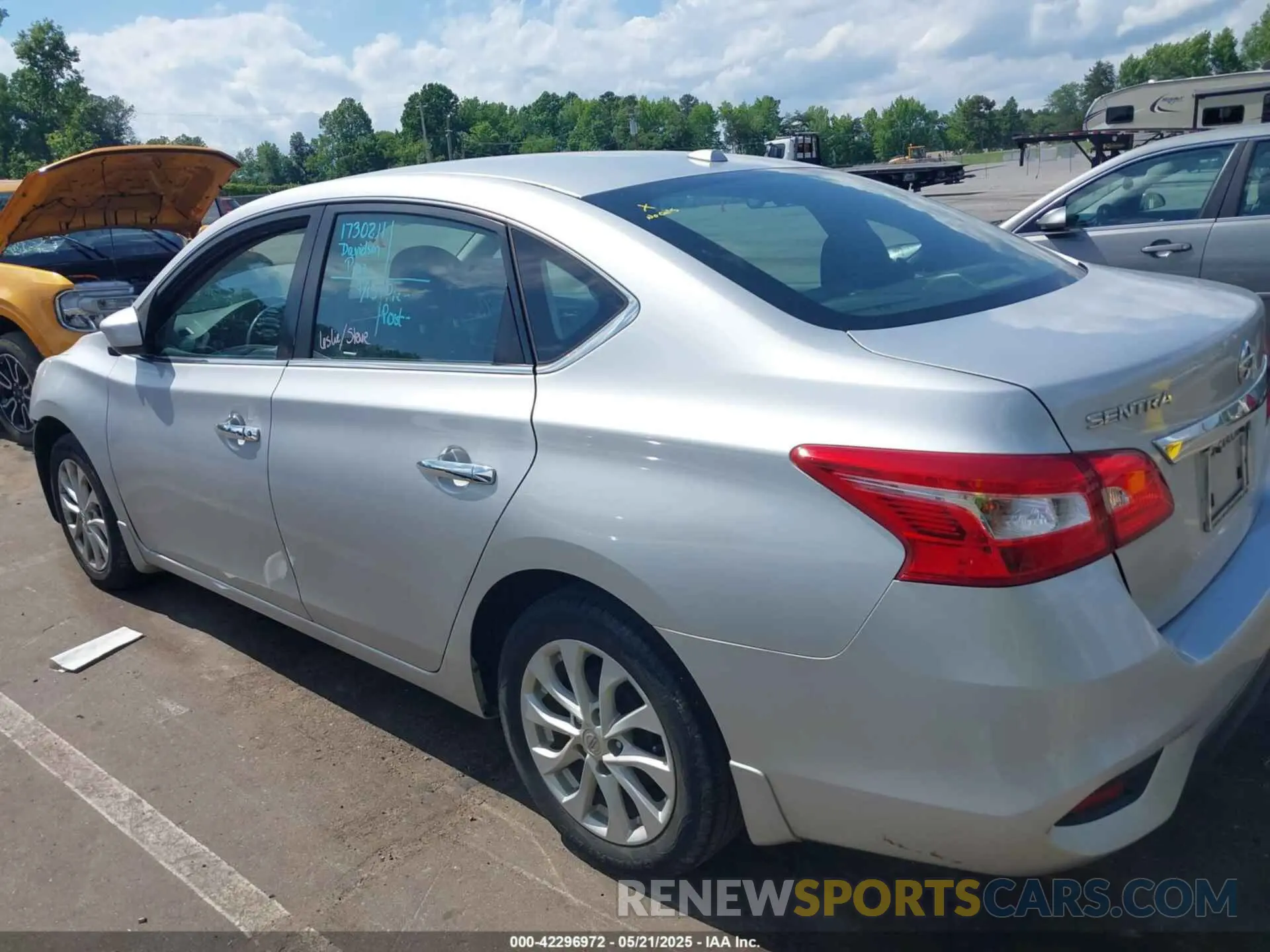 3 fotografías del automóvil dañado 3N1AB7AP3KY257037 NISSAN SENTRA 2019