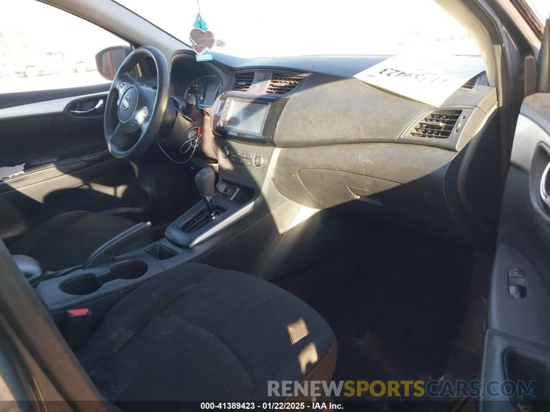 8 fotografías del automóvil dañado 3N1AB7AP3KY265512 NISSAN SENTRA 2019