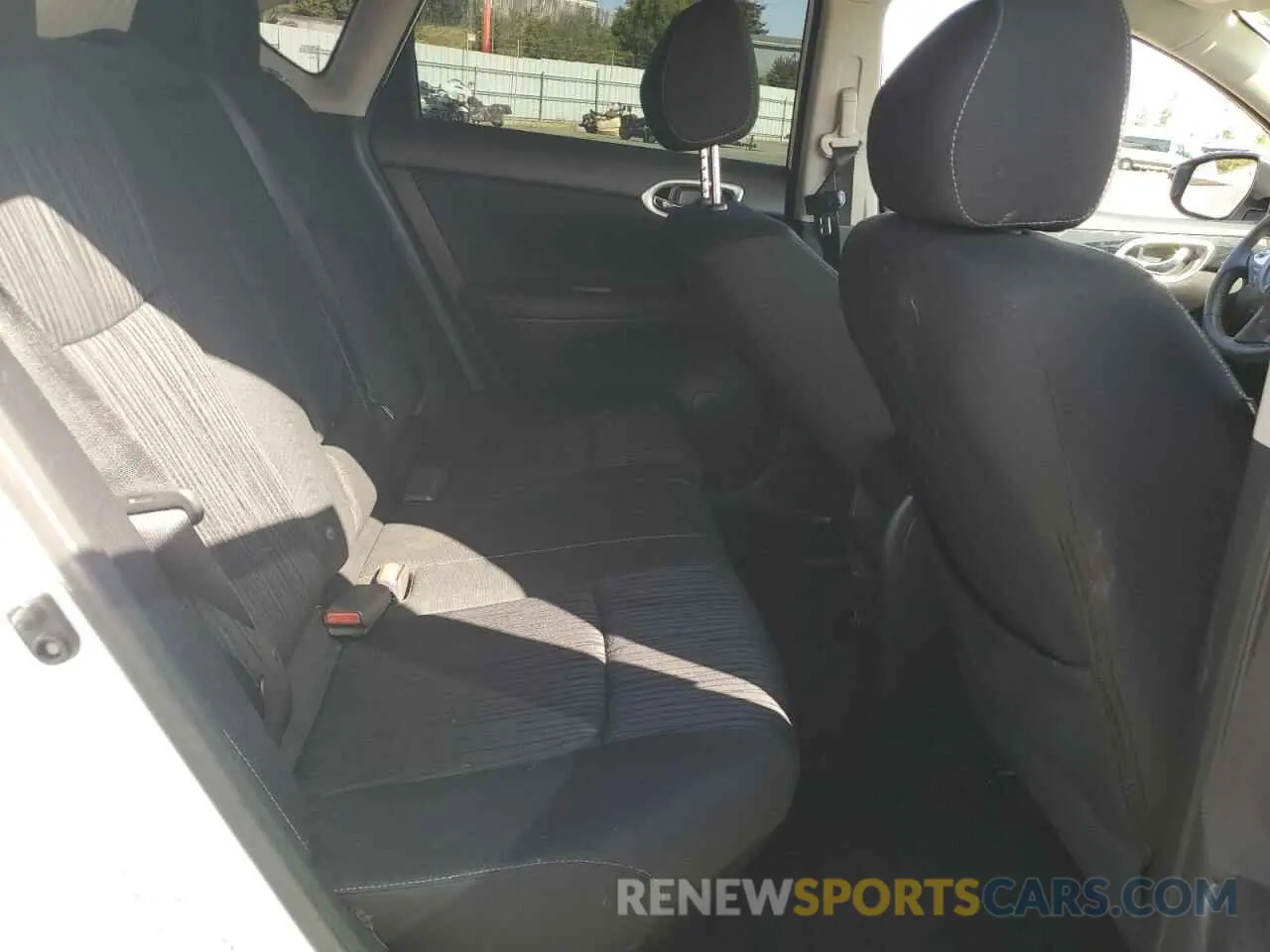 10 fotografías del automóvil dañado 3N1AB7AP3KY284030 NISSAN SENTRA 2019
