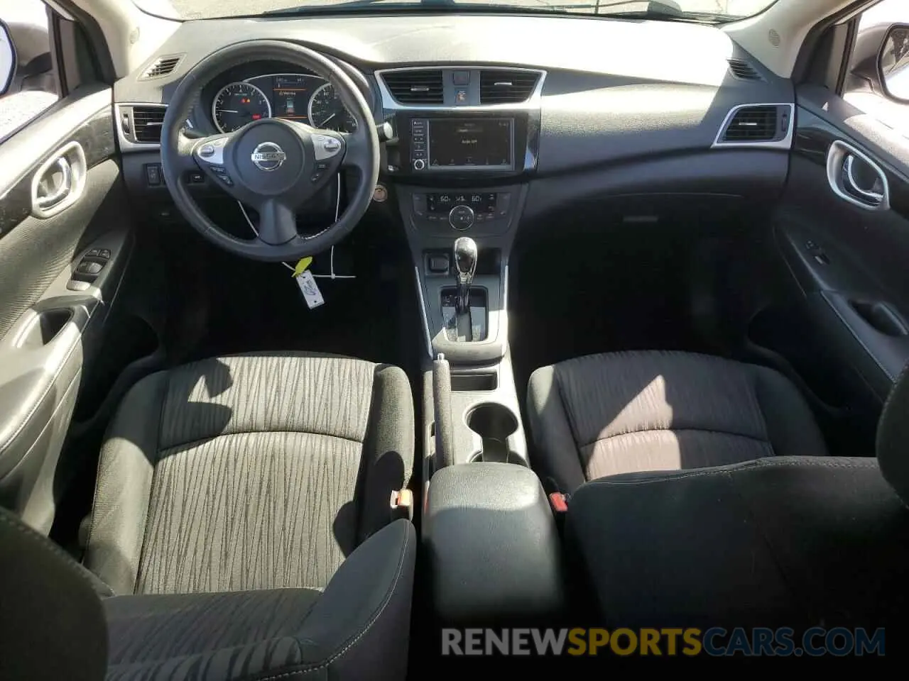 8 fotografías del automóvil dañado 3N1AB7AP3KY284030 NISSAN SENTRA 2019