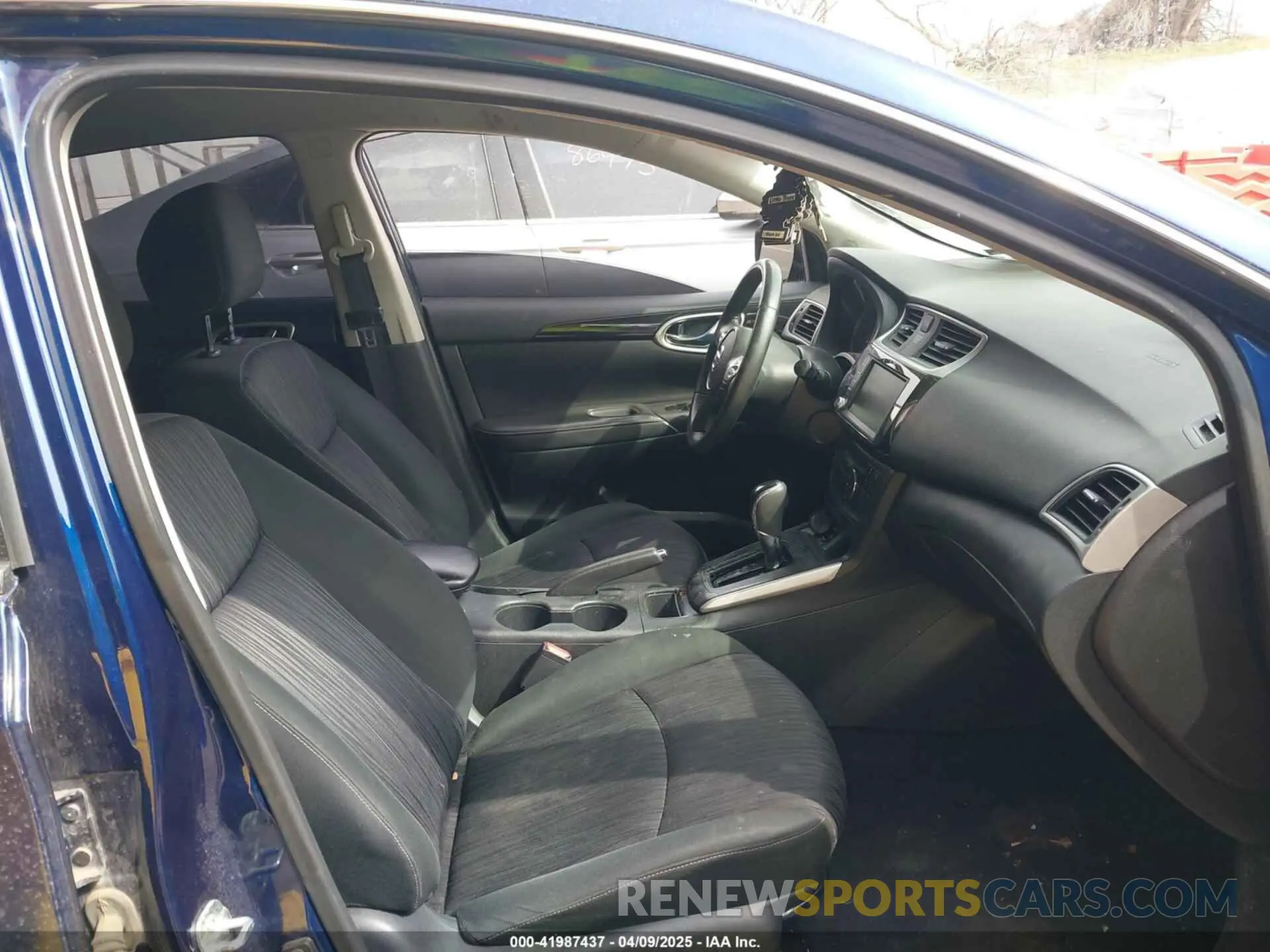 5 fotografías del automóvil dañado 3N1AB7AP3KY415201 NISSAN SENTRA 2019