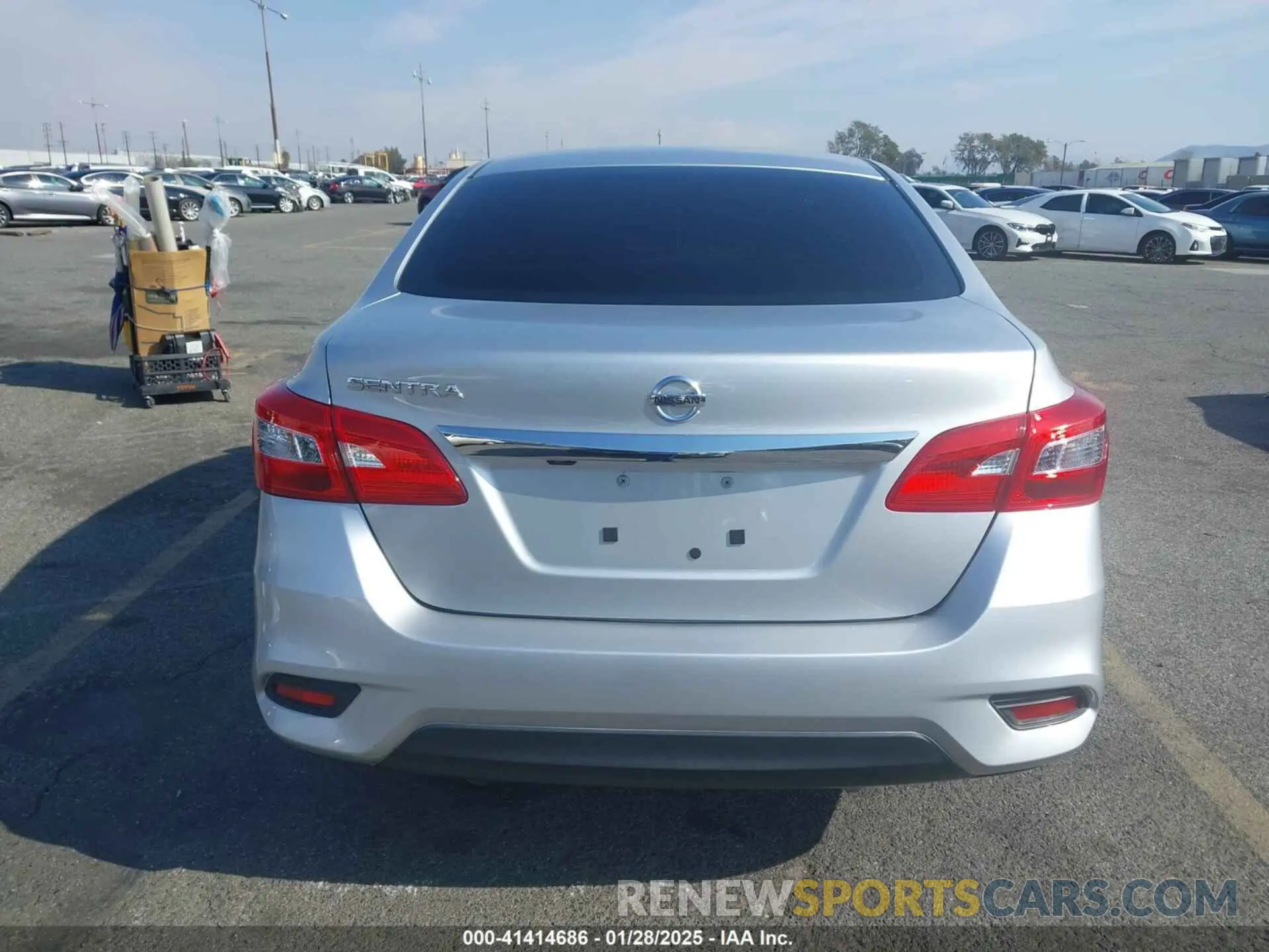 17 fotografías del automóvil dañado 3N1AB7AP3KY421189 NISSAN SENTRA 2019