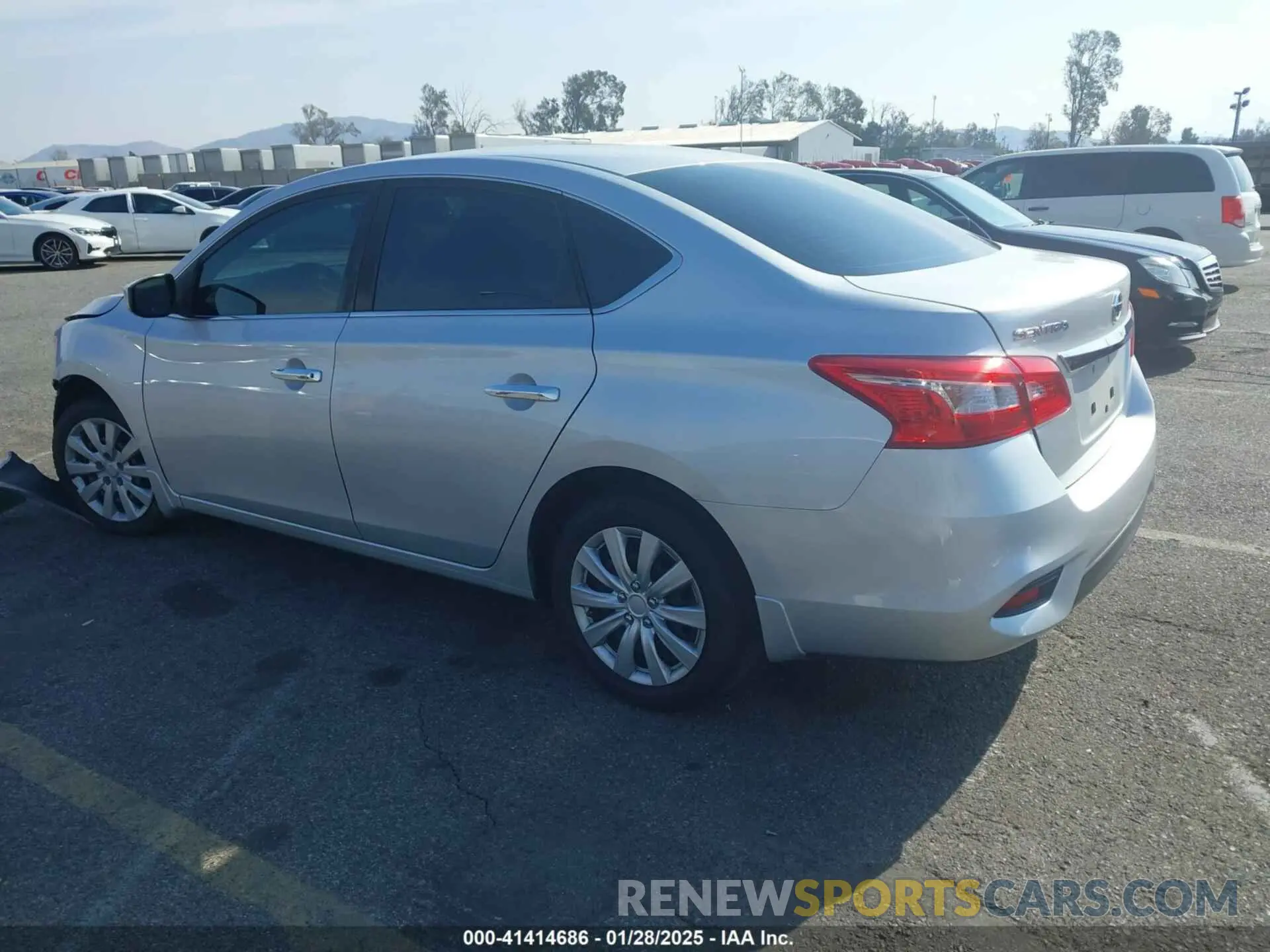3 fotografías del automóvil dañado 3N1AB7AP3KY421189 NISSAN SENTRA 2019
