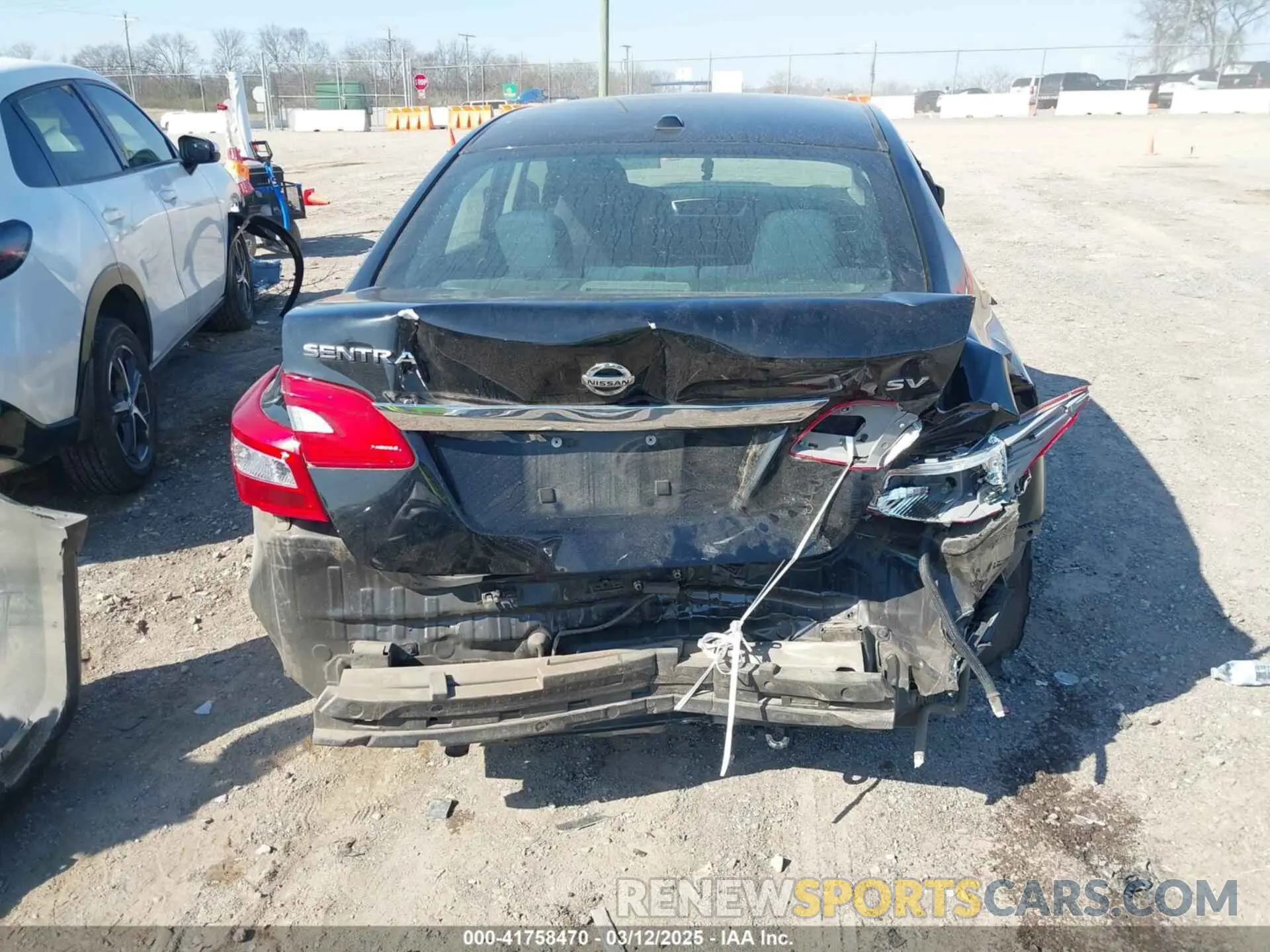 17 fotografías del automóvil dañado 3N1AB7AP3KY454418 NISSAN SENTRA 2019