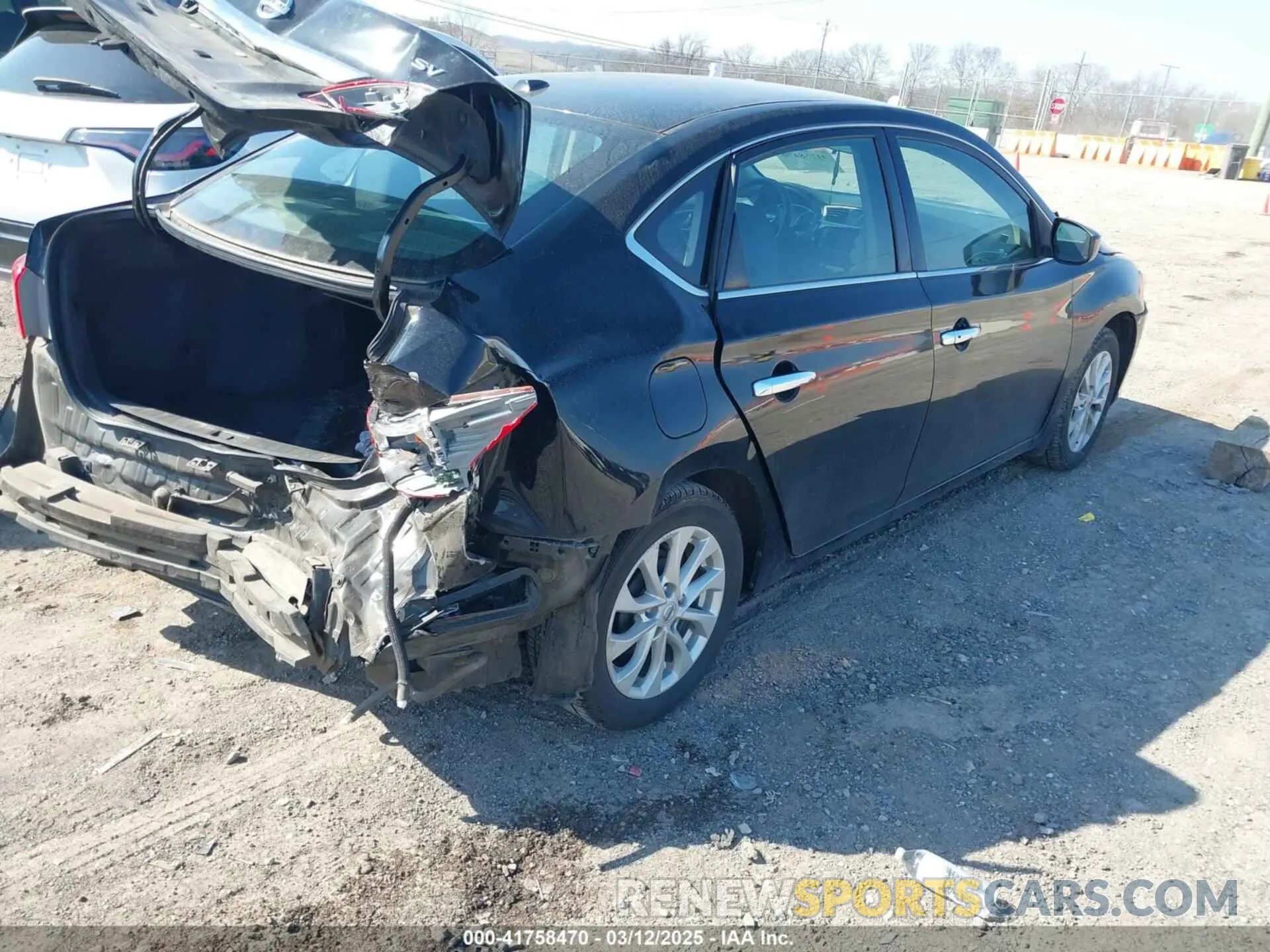 4 fotografías del automóvil dañado 3N1AB7AP3KY454418 NISSAN SENTRA 2019