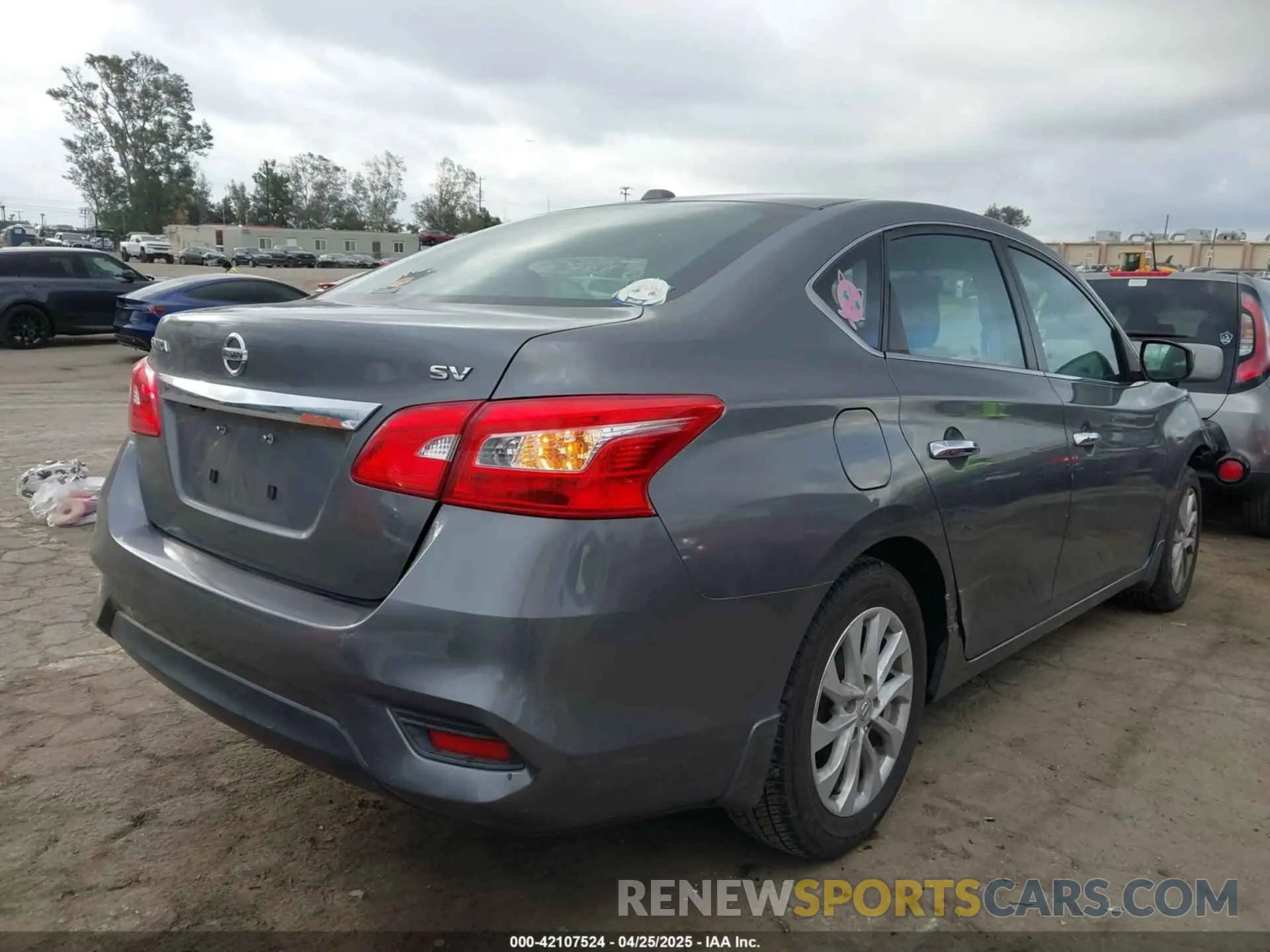 4 fotografías del automóvil dañado 3N1AB7AP4KL604596 NISSAN SENTRA 2019