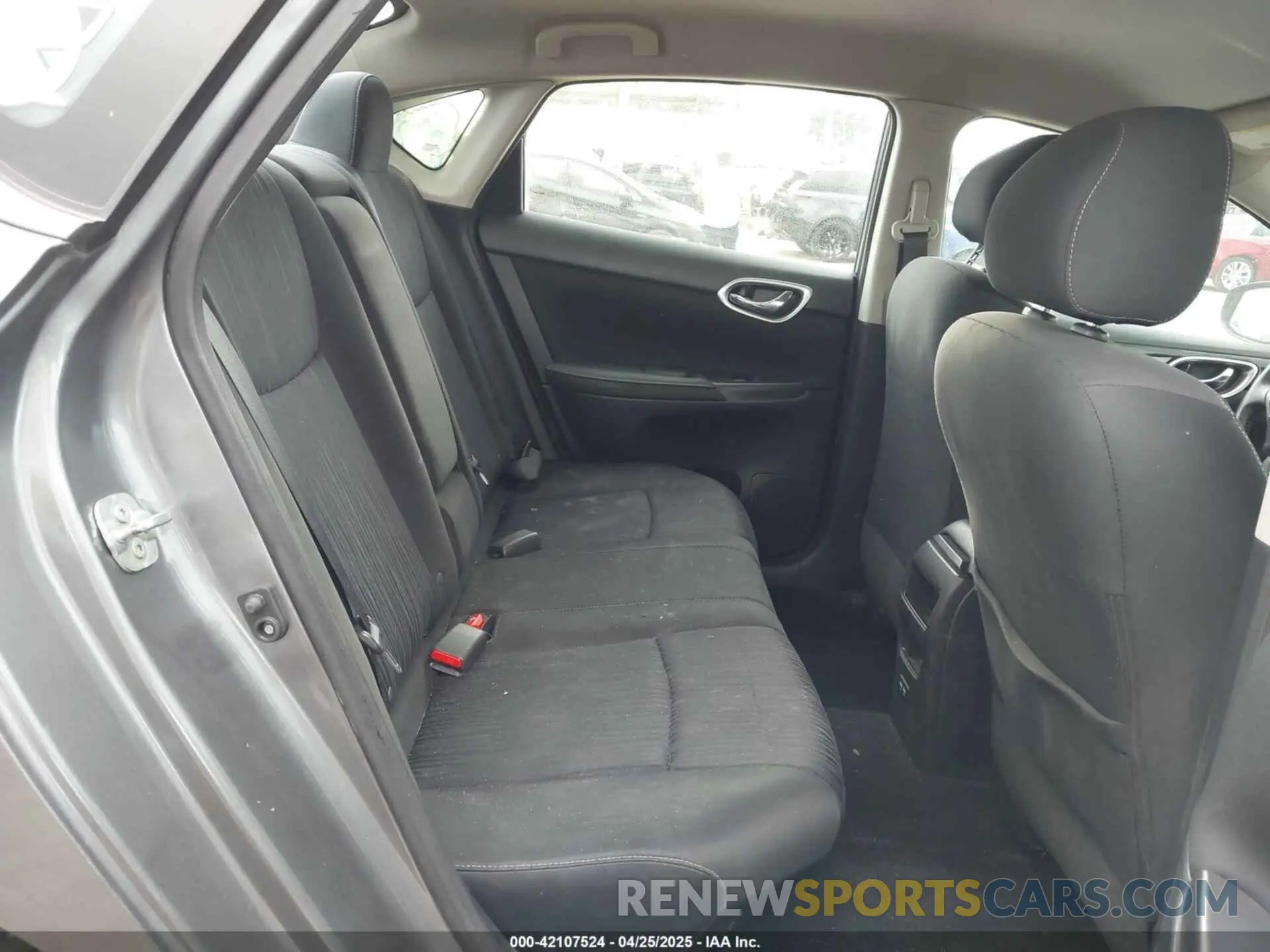 8 fotografías del automóvil dañado 3N1AB7AP4KL604596 NISSAN SENTRA 2019