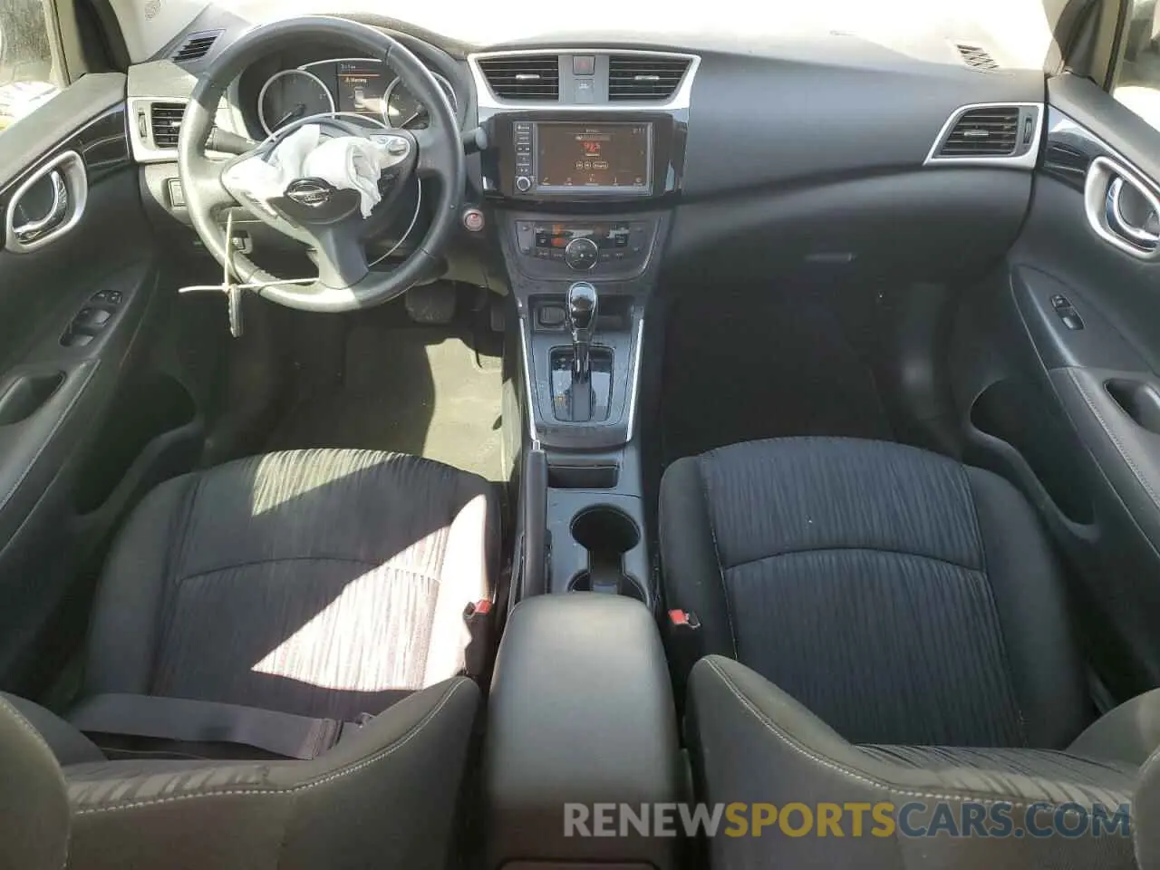 8 fotografías del automóvil dañado 3N1AB7AP4KL614657 NISSAN SENTRA 2019
