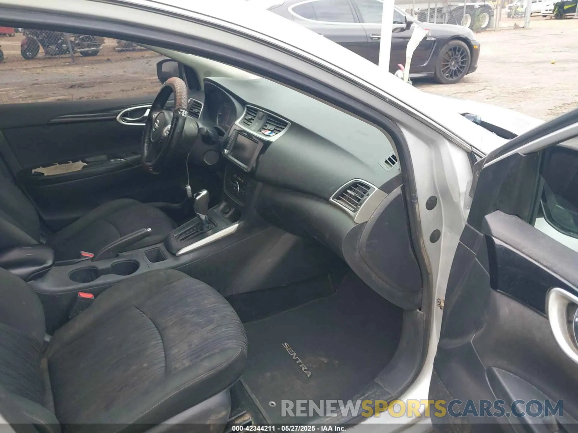 5 fotografías del automóvil dañado 3N1AB7AP4KL620149 NISSAN SENTRA 2019