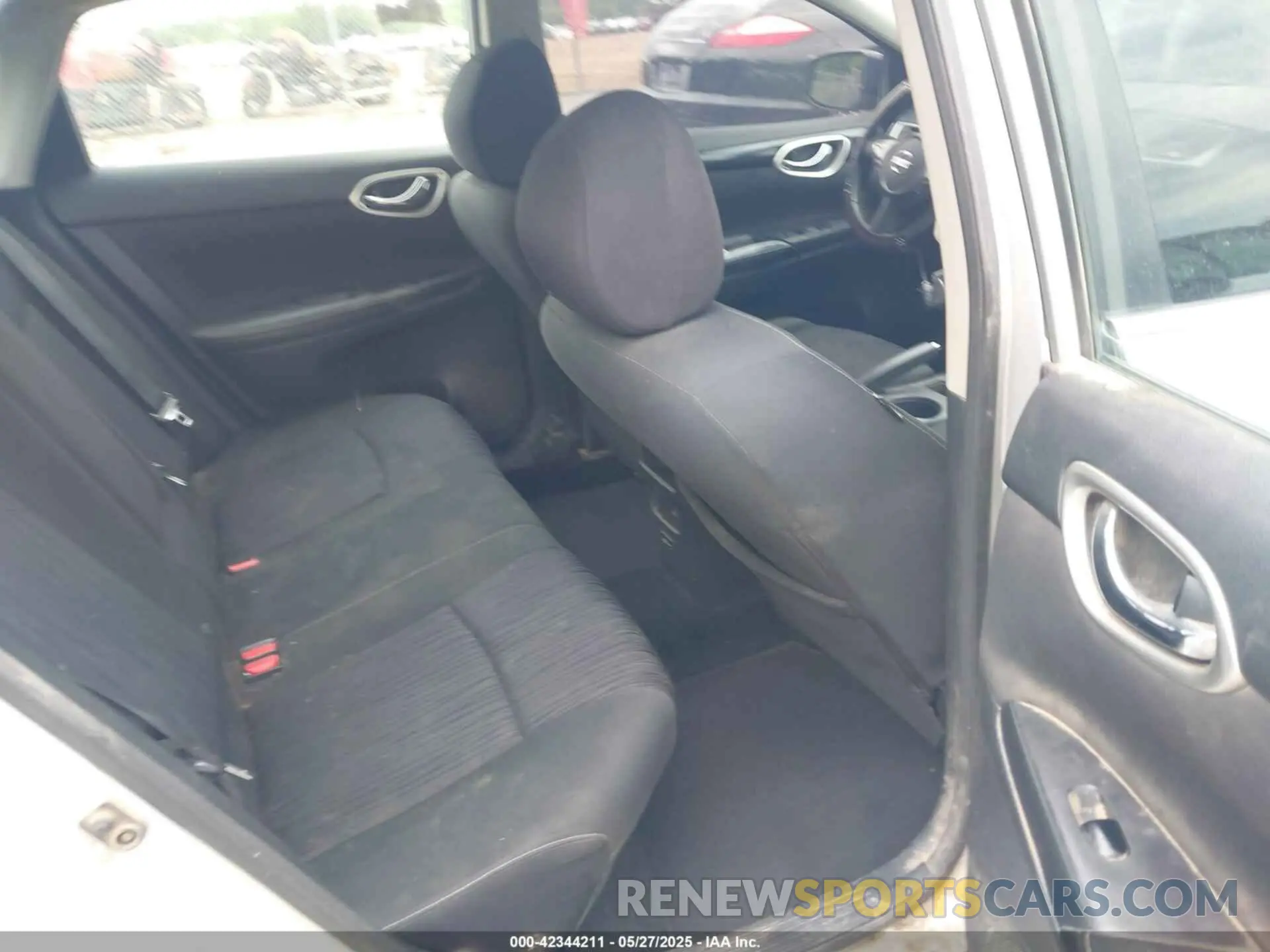 8 fotografías del automóvil dañado 3N1AB7AP4KL620149 NISSAN SENTRA 2019