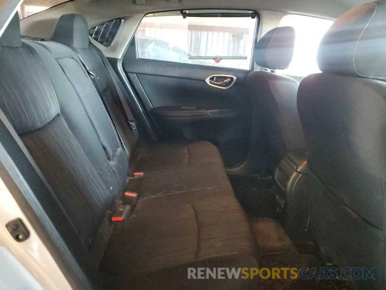 10 fotografías del automóvil dañado 3N1AB7AP4KL625660 NISSAN SENTRA 2019