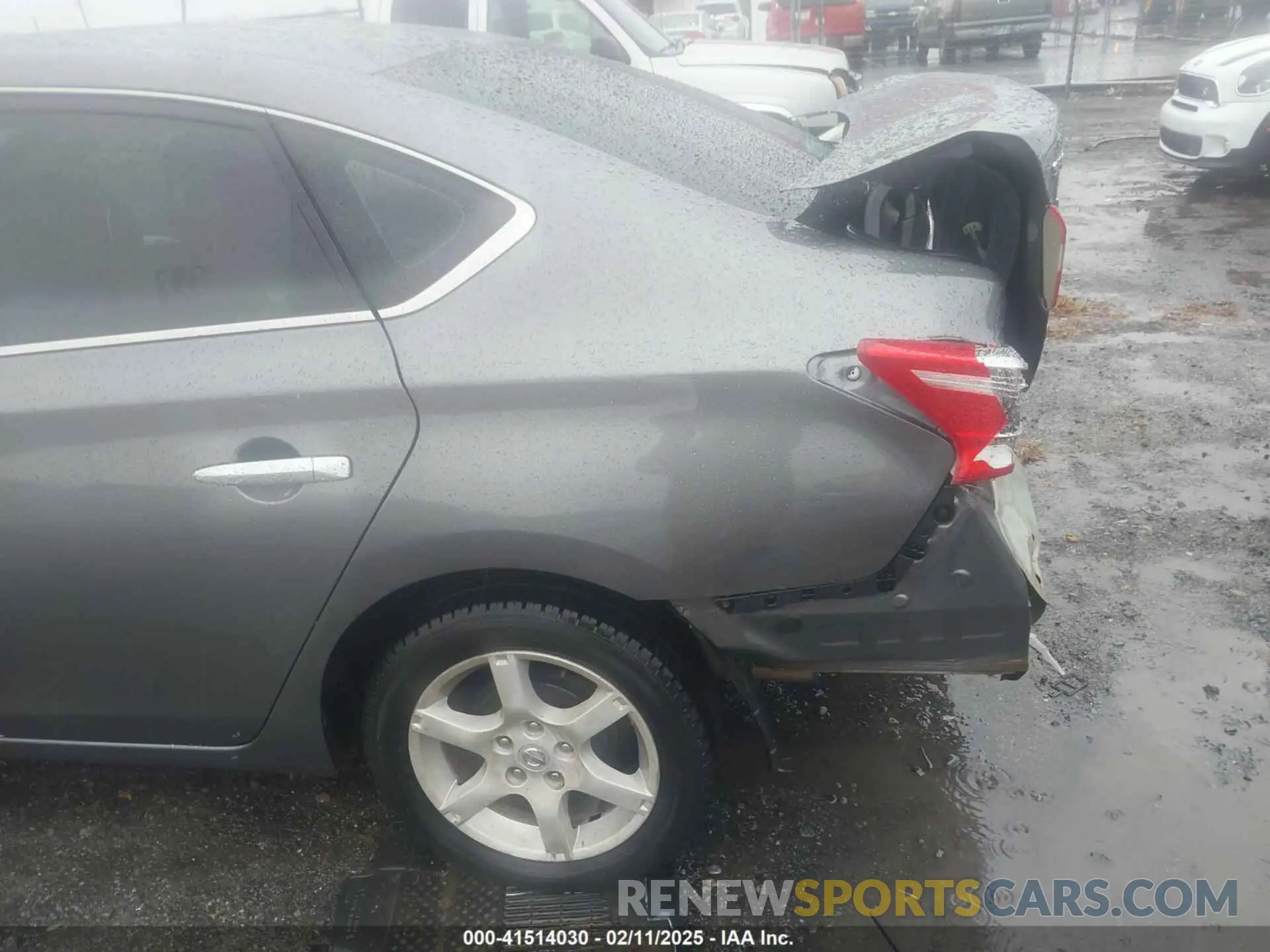 17 fotografías del automóvil dañado 3N1AB7AP4KY217761 NISSAN SENTRA 2019
