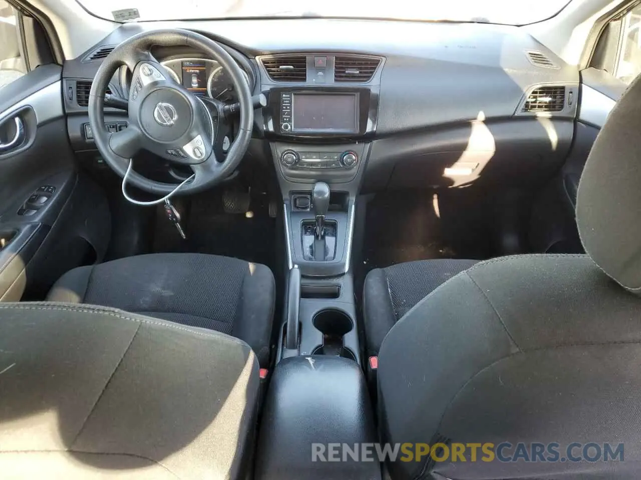 8 fotografías del automóvil dañado 3N1AB7AP4KY223592 NISSAN SENTRA 2019