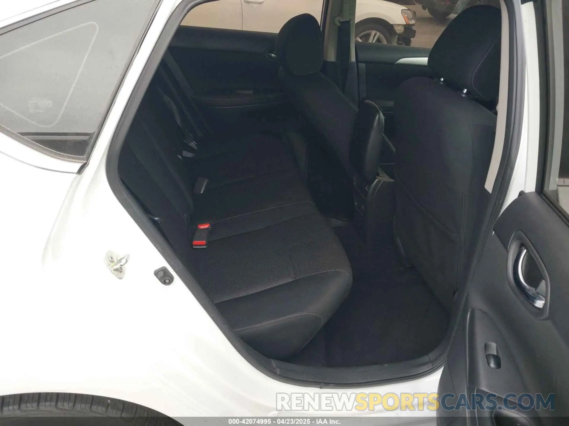 8 fotografías del automóvil dañado 3N1AB7AP4KY345191 NISSAN SENTRA 2019