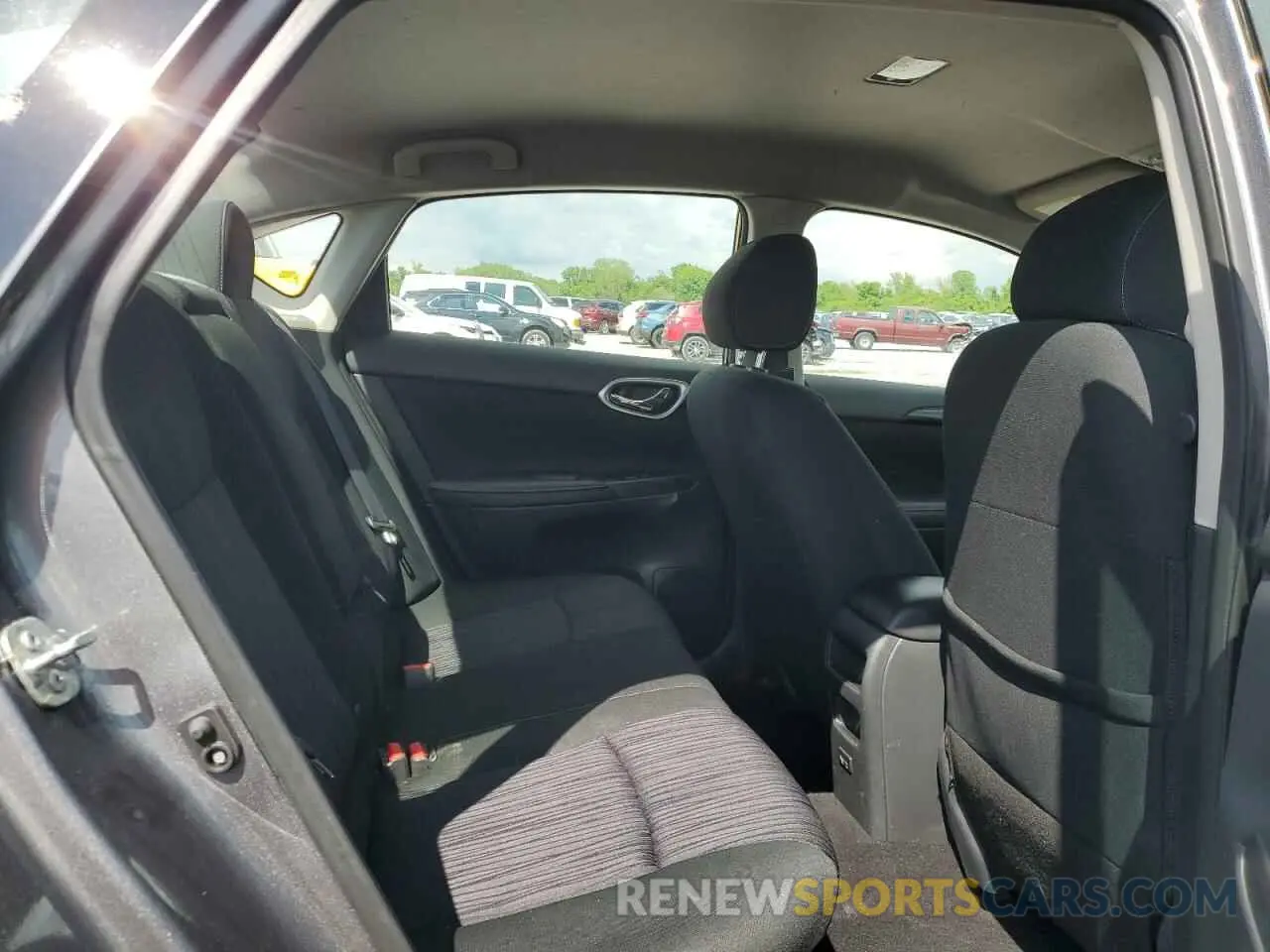 11 fotografías del automóvil dañado 3N1AB7AP4KY358863 NISSAN SENTRA 2019