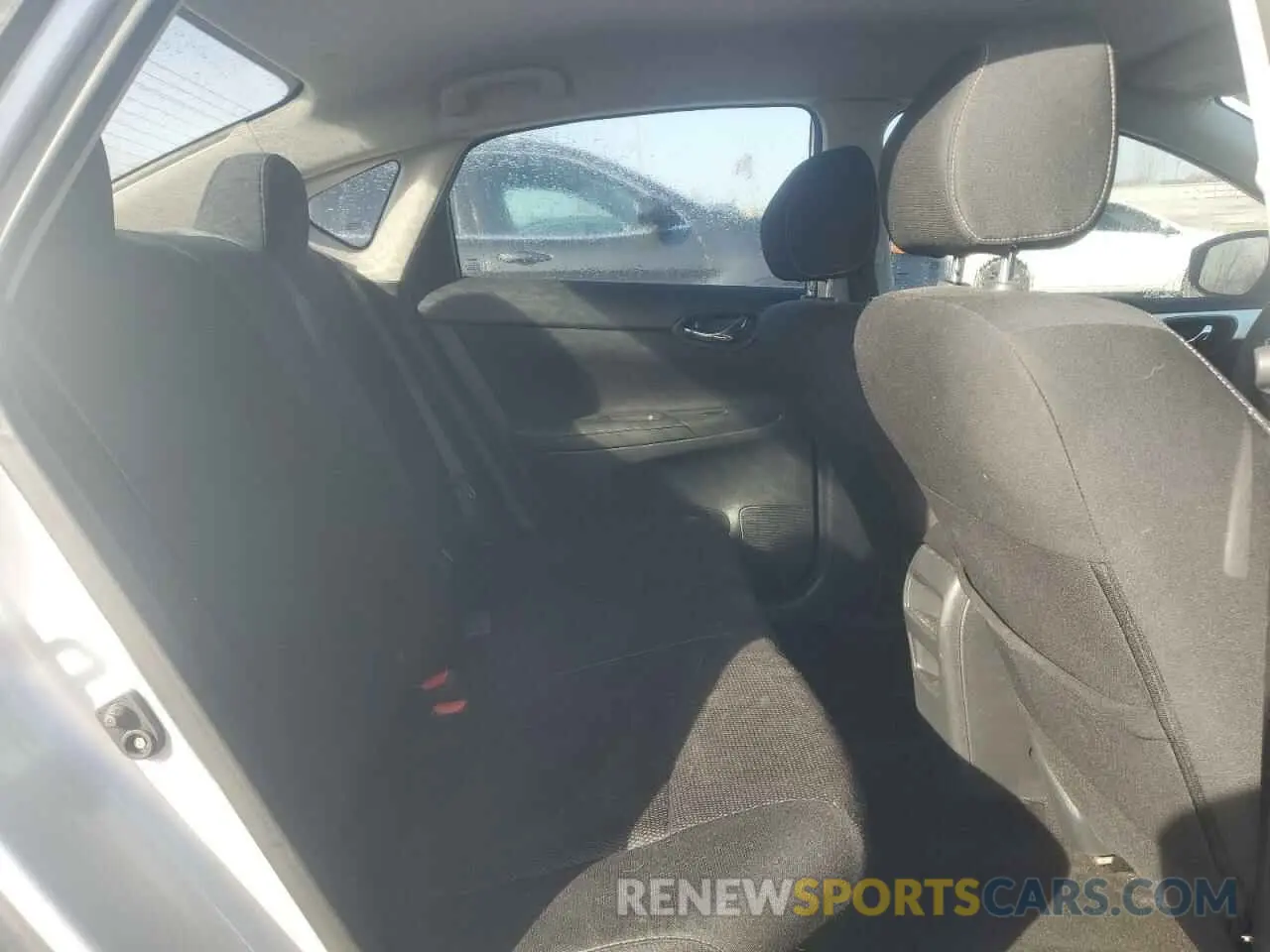 10 fotografías del automóvil dañado 3N1AB7AP4KY382497 NISSAN SENTRA 2019