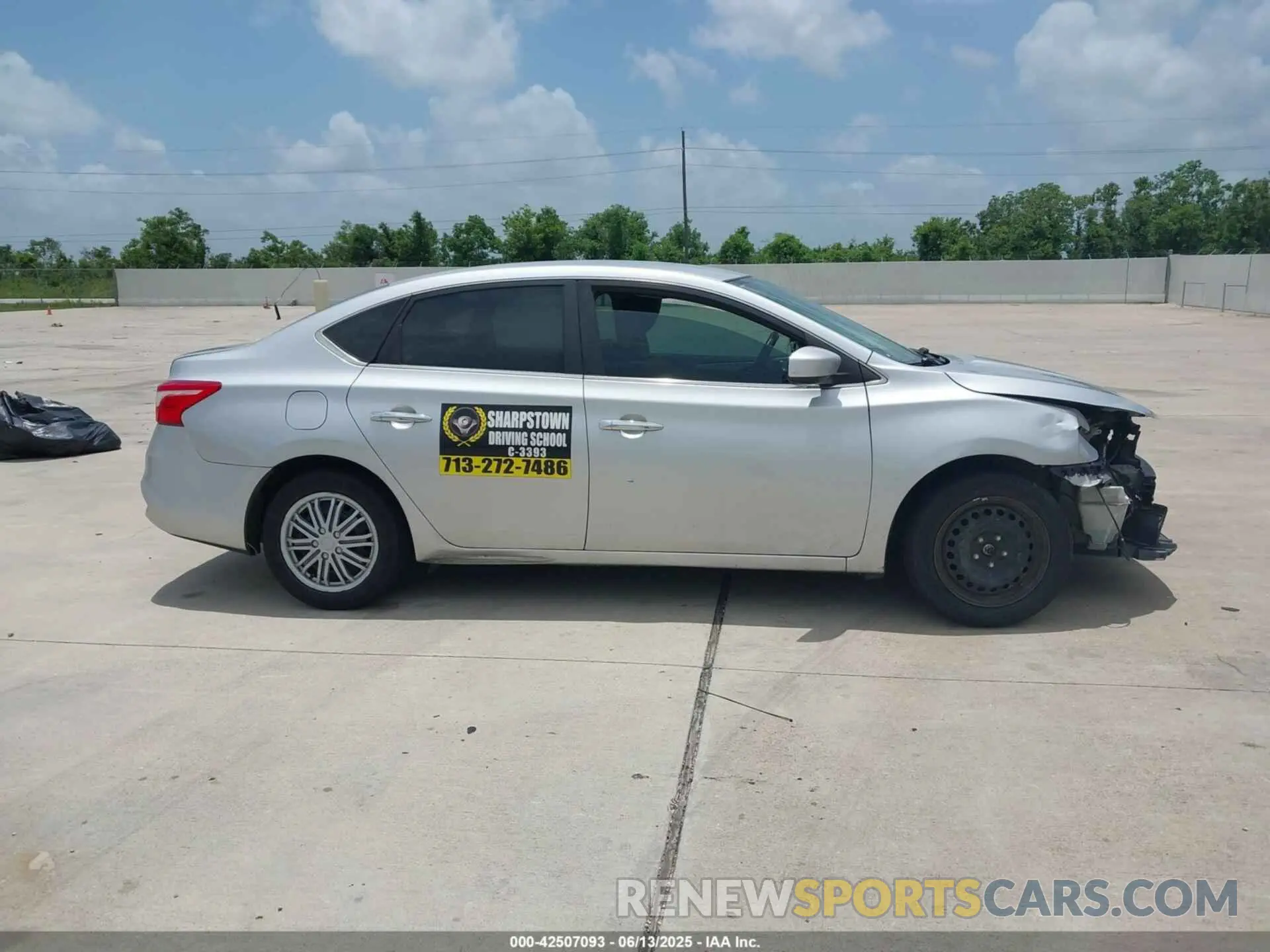 13 fotografías del automóvil dañado 3N1AB7AP4KY388879 NISSAN SENTRA 2019