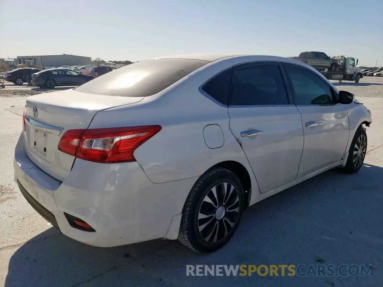 3 fotografías del automóvil dañado 3N1AB7AP4KY394861 NISSAN SENTRA 2019