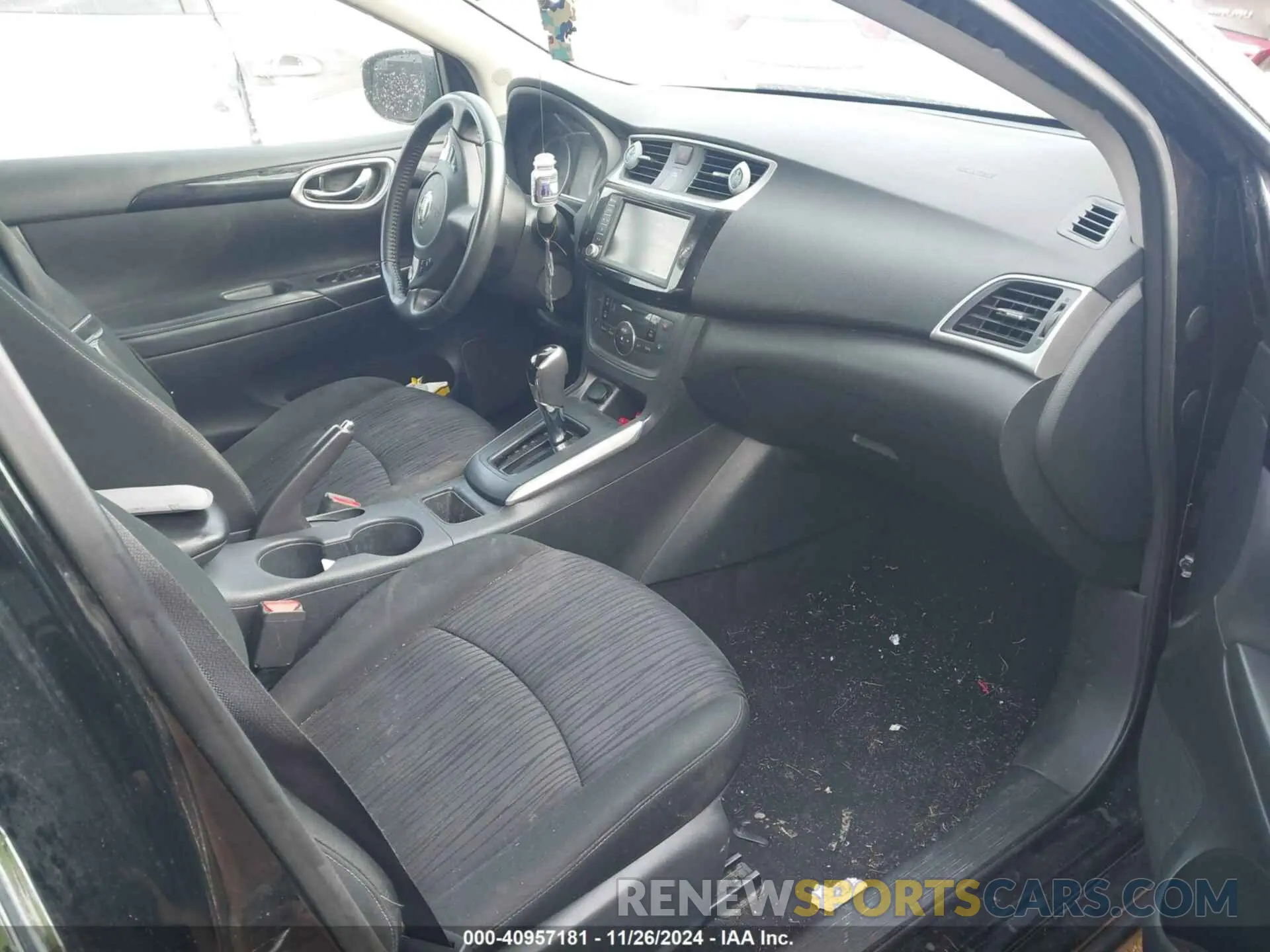 5 fotografías del automóvil dañado 3N1AB7AP4KY397601 NISSAN SENTRA 2019