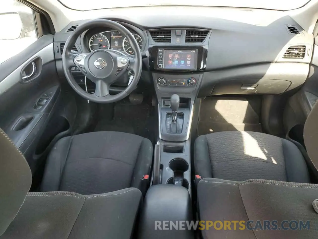 8 fotografías del automóvil dañado 3N1AB7AP4KY402067 NISSAN SENTRA 2019