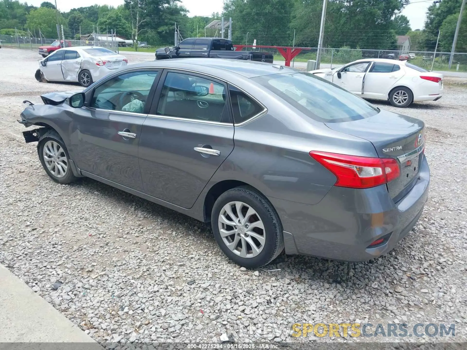 3 fotografías del automóvil dañado 3N1AB7AP5KL608981 NISSAN SENTRA 2019