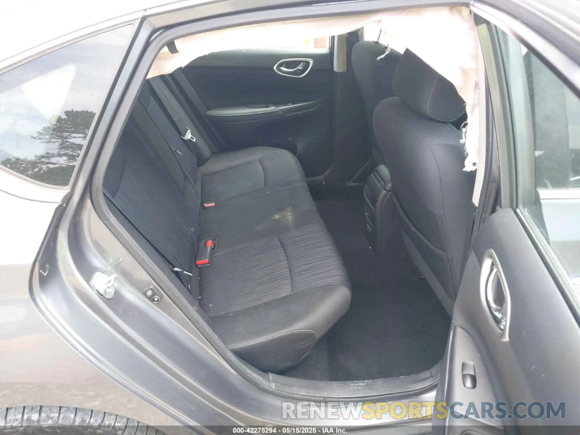 8 fotografías del automóvil dañado 3N1AB7AP5KL608981 NISSAN SENTRA 2019
