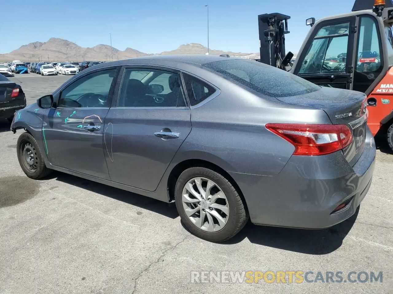 2 fotografías del automóvil dañado 3N1AB7AP5KL622847 NISSAN SENTRA 2019