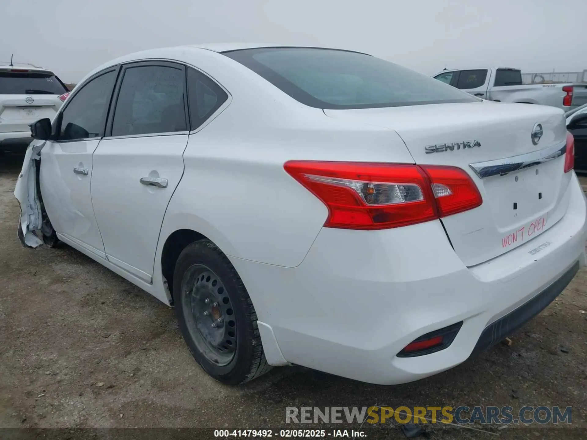 3 fotografías del automóvil dañado 3N1AB7AP5KY203223 NISSAN SENTRA 2019