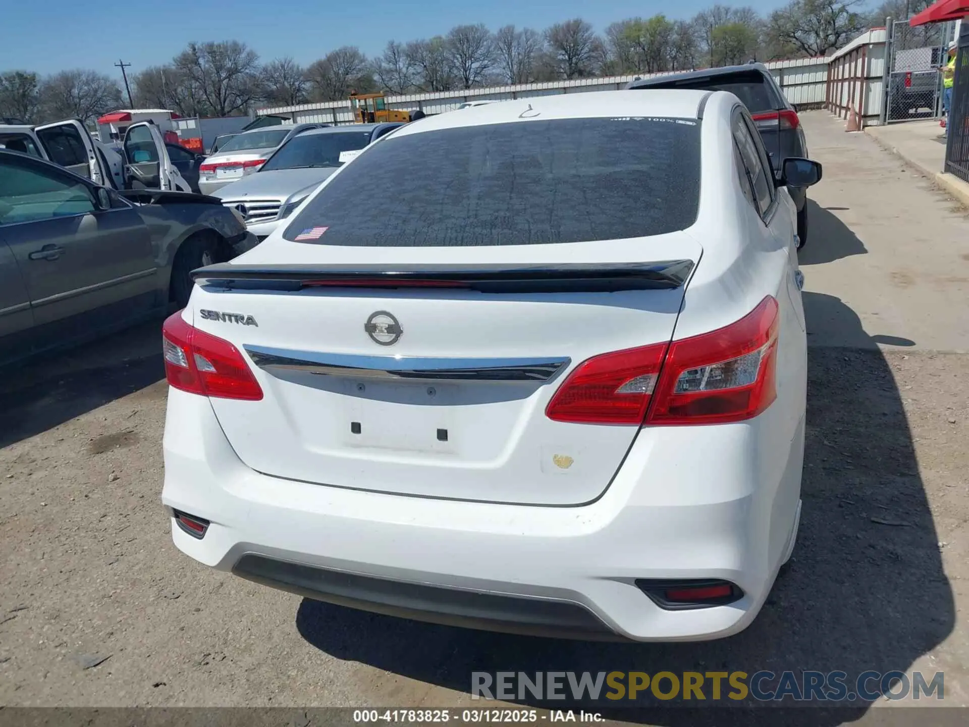 17 fotografías del automóvil dañado 3N1AB7AP5KY203397 NISSAN SENTRA 2019