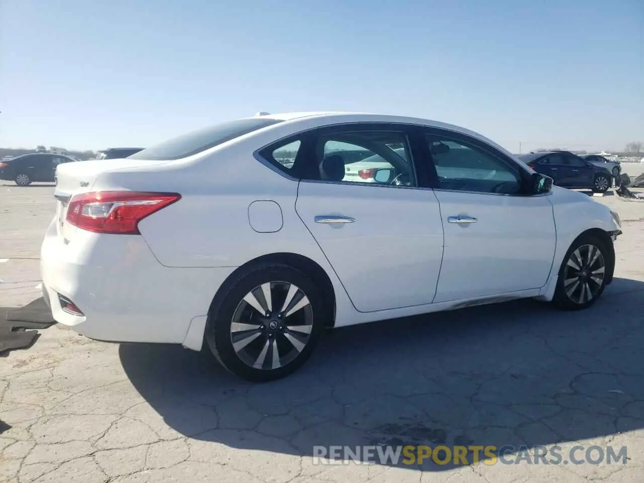 3 fotografías del automóvil dañado 3N1AB7AP5KY214173 NISSAN SENTRA 2019