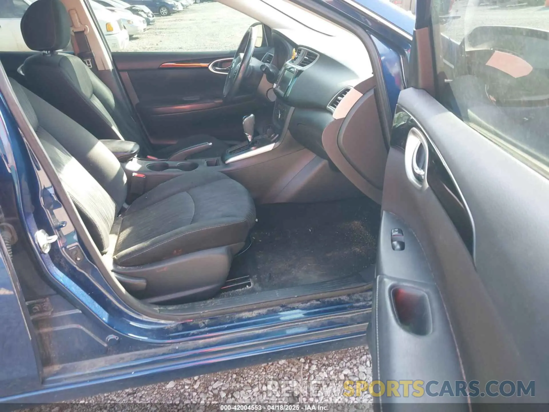 5 fotografías del automóvil dañado 3N1AB7AP5KY226078 NISSAN SENTRA 2019