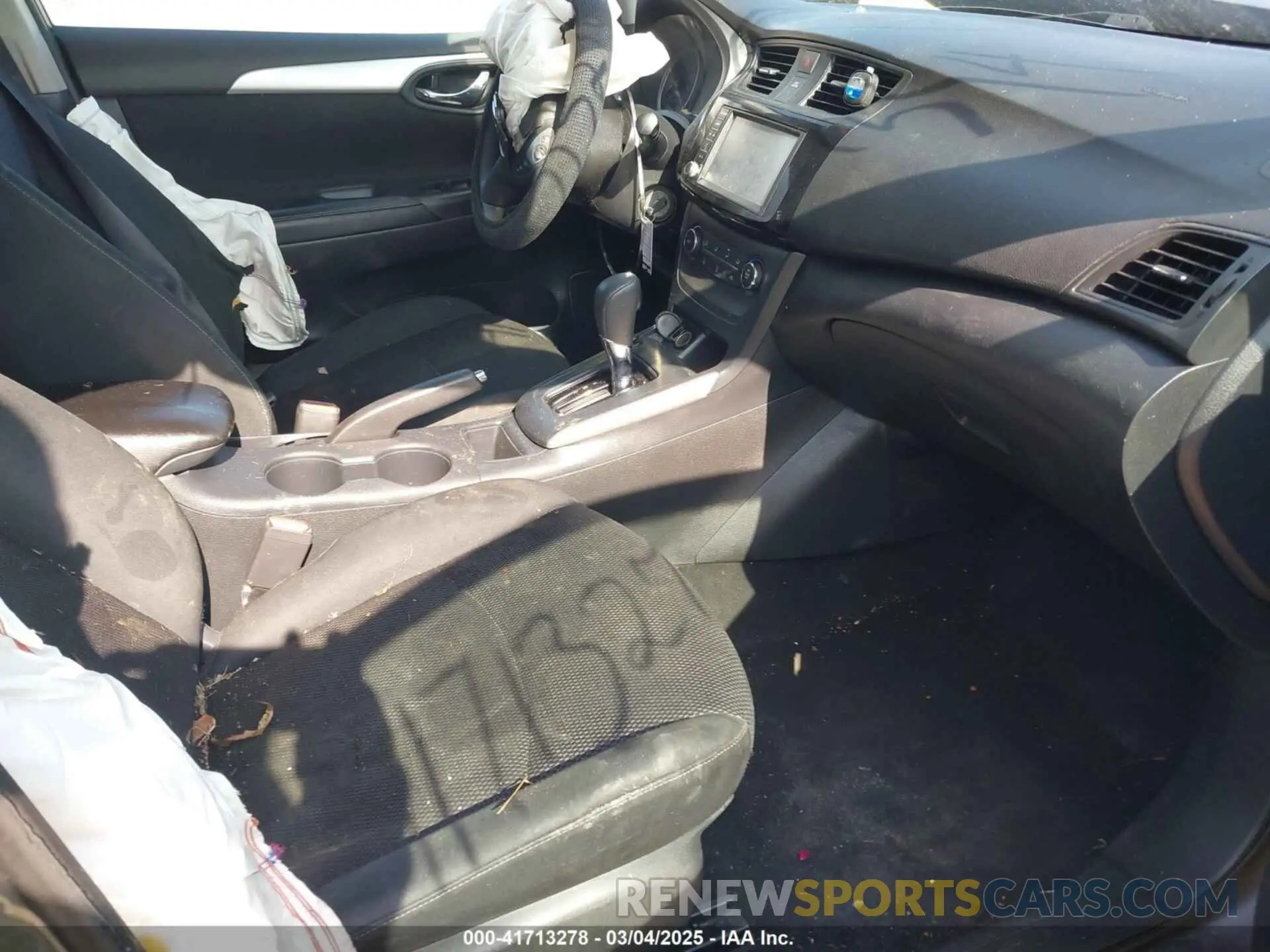 5 fotografías del automóvil dañado 3N1AB7AP5KY258674 NISSAN SENTRA 2019