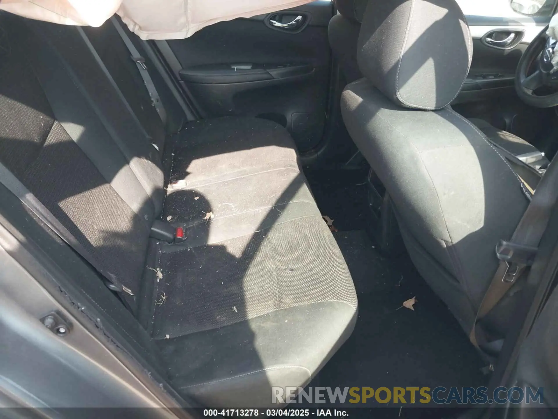 8 fotografías del automóvil dañado 3N1AB7AP5KY258674 NISSAN SENTRA 2019