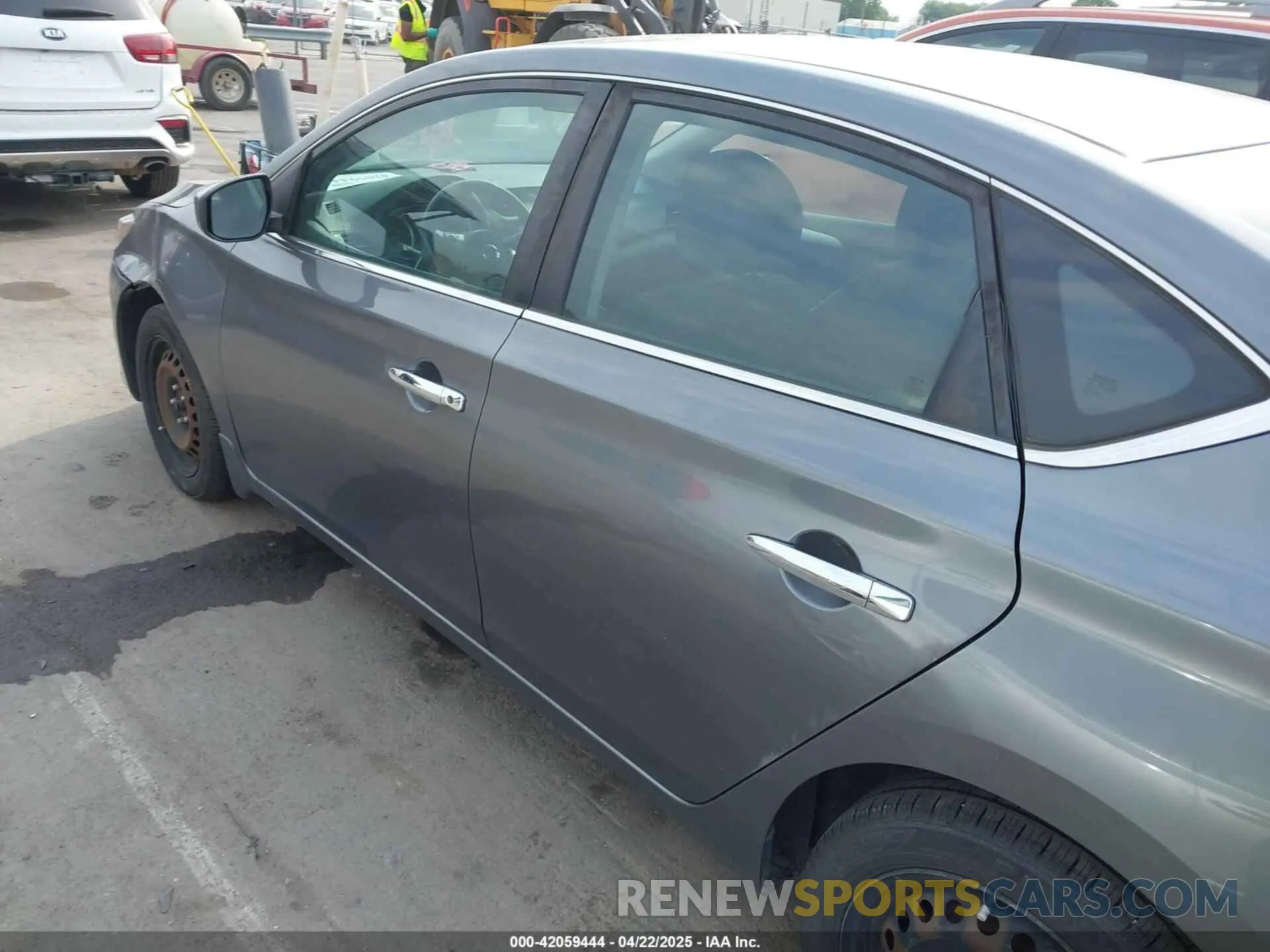 14 fotografías del automóvil dañado 3N1AB7AP5KY259422 NISSAN SENTRA 2019
