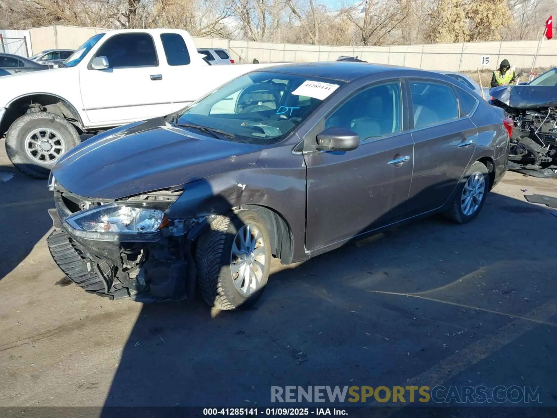 2 fotografías del automóvil dañado 3N1AB7AP5KY259520 NISSAN SENTRA 2019