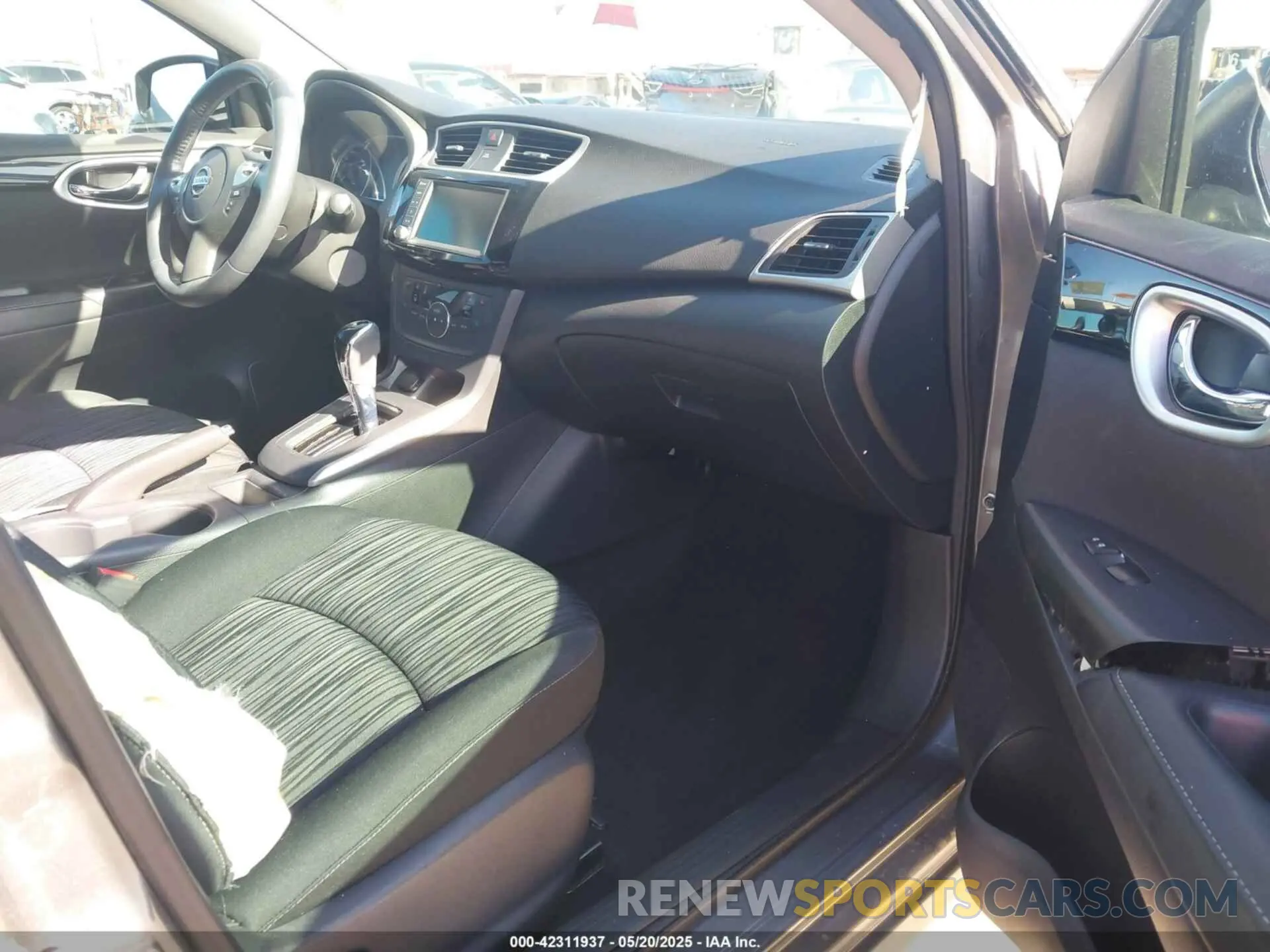 5 fotografías del automóvil dañado 3N1AB7AP5KY312085 NISSAN SENTRA 2019
