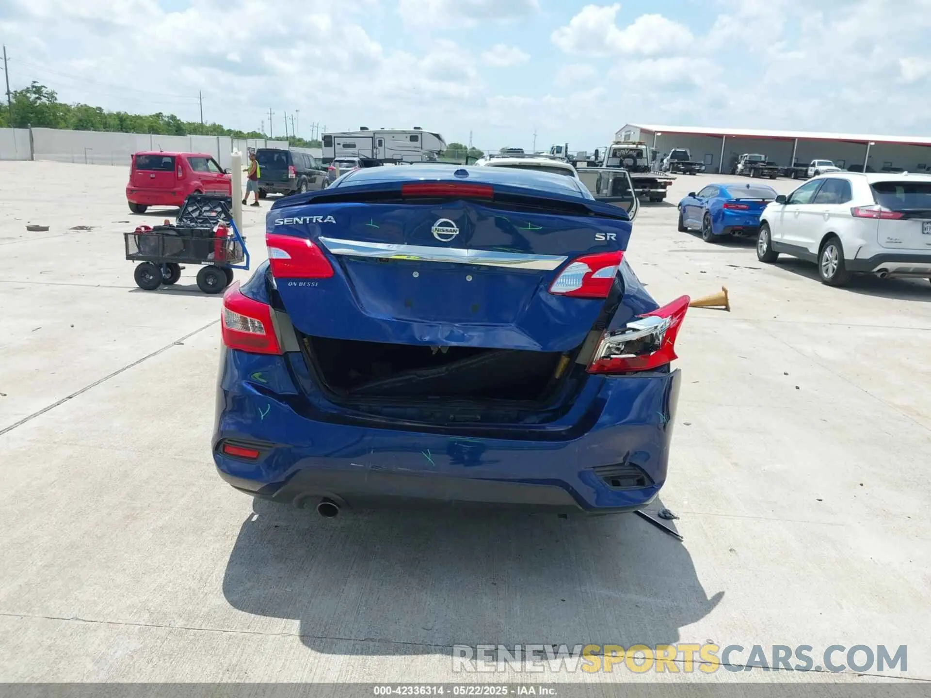 16 fotografías del automóvil dañado 3N1AB7AP5KY312121 NISSAN SENTRA 2019