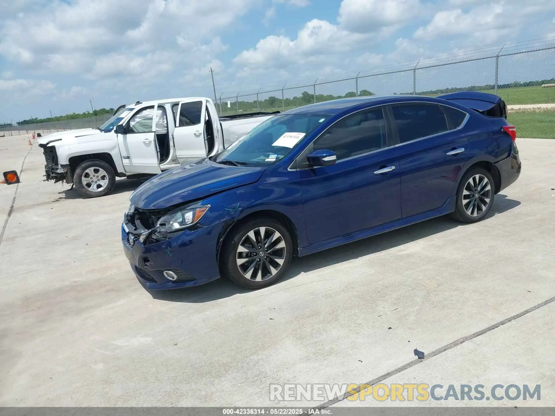 2 fotografías del automóvil dañado 3N1AB7AP5KY312121 NISSAN SENTRA 2019